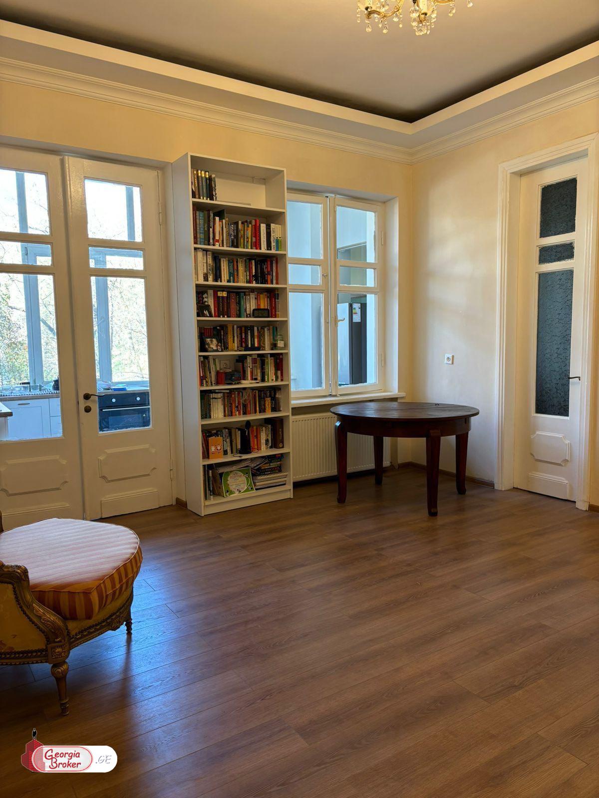 nearly repaired 3-room apartment for sale