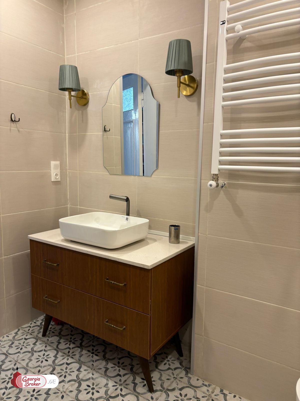 nearly repaired 3-room apartment for sale