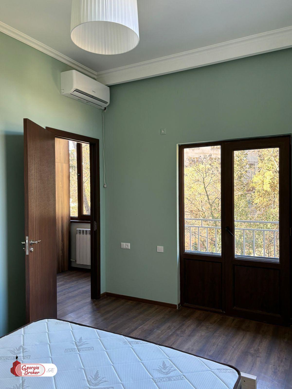 nearly repaired 3-room apartment for sale