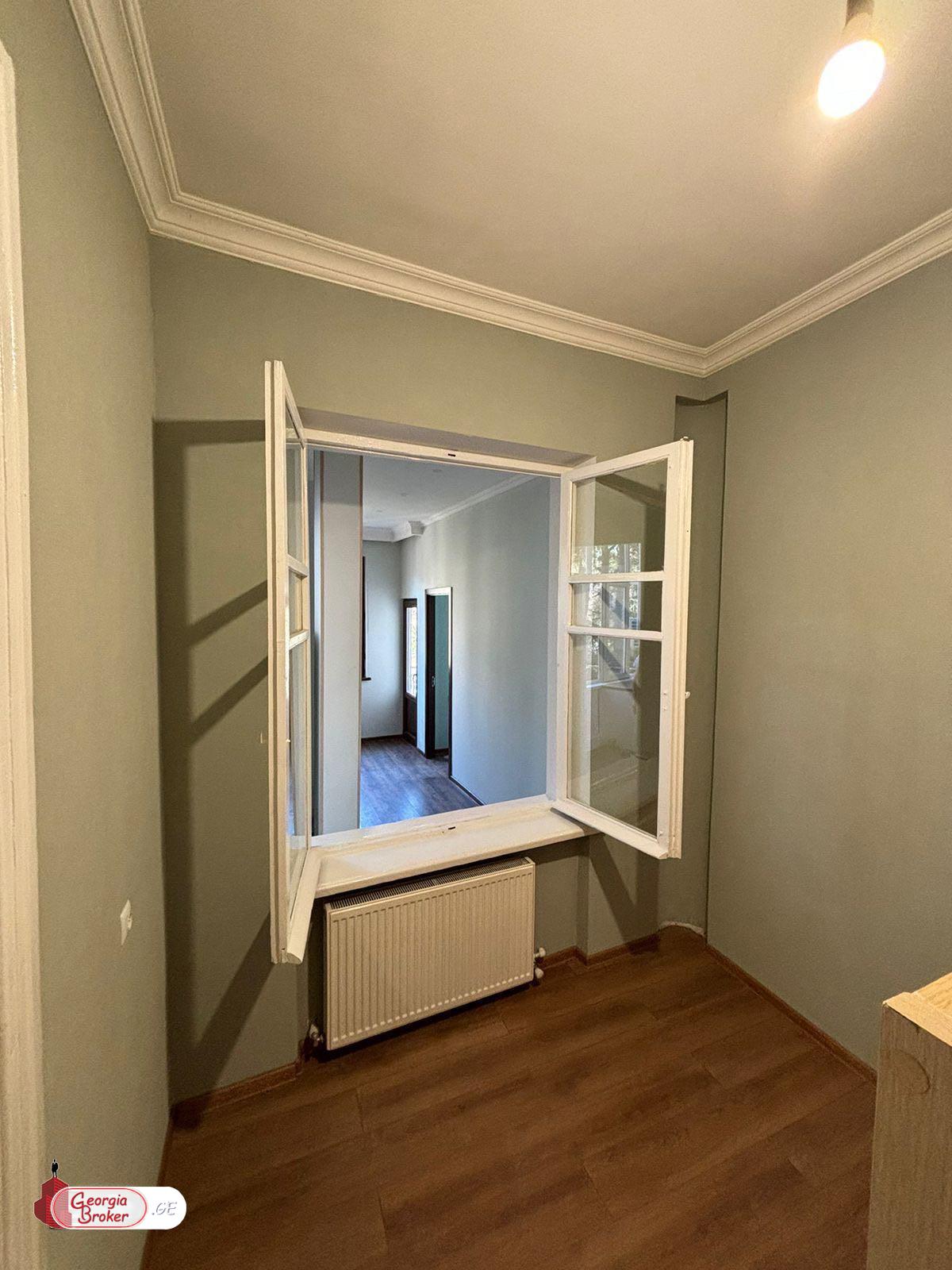 nearly repaired 3-room apartment for sale