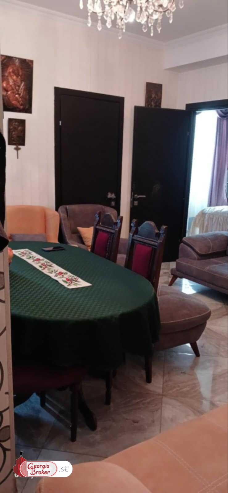 nearly repaired 3-room apartment for sale