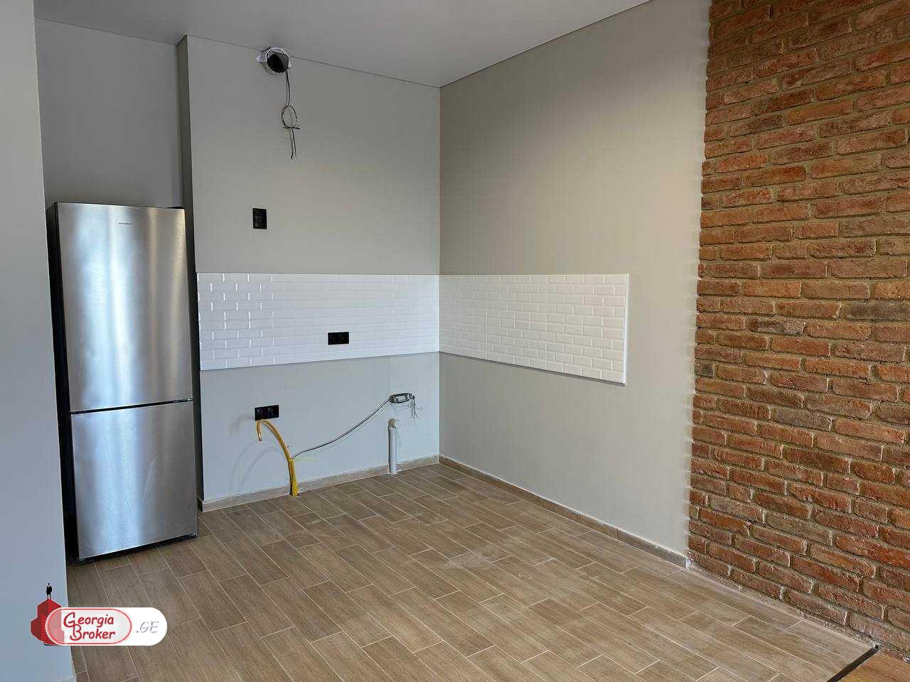 nearly repaired 2-room apartment for sale