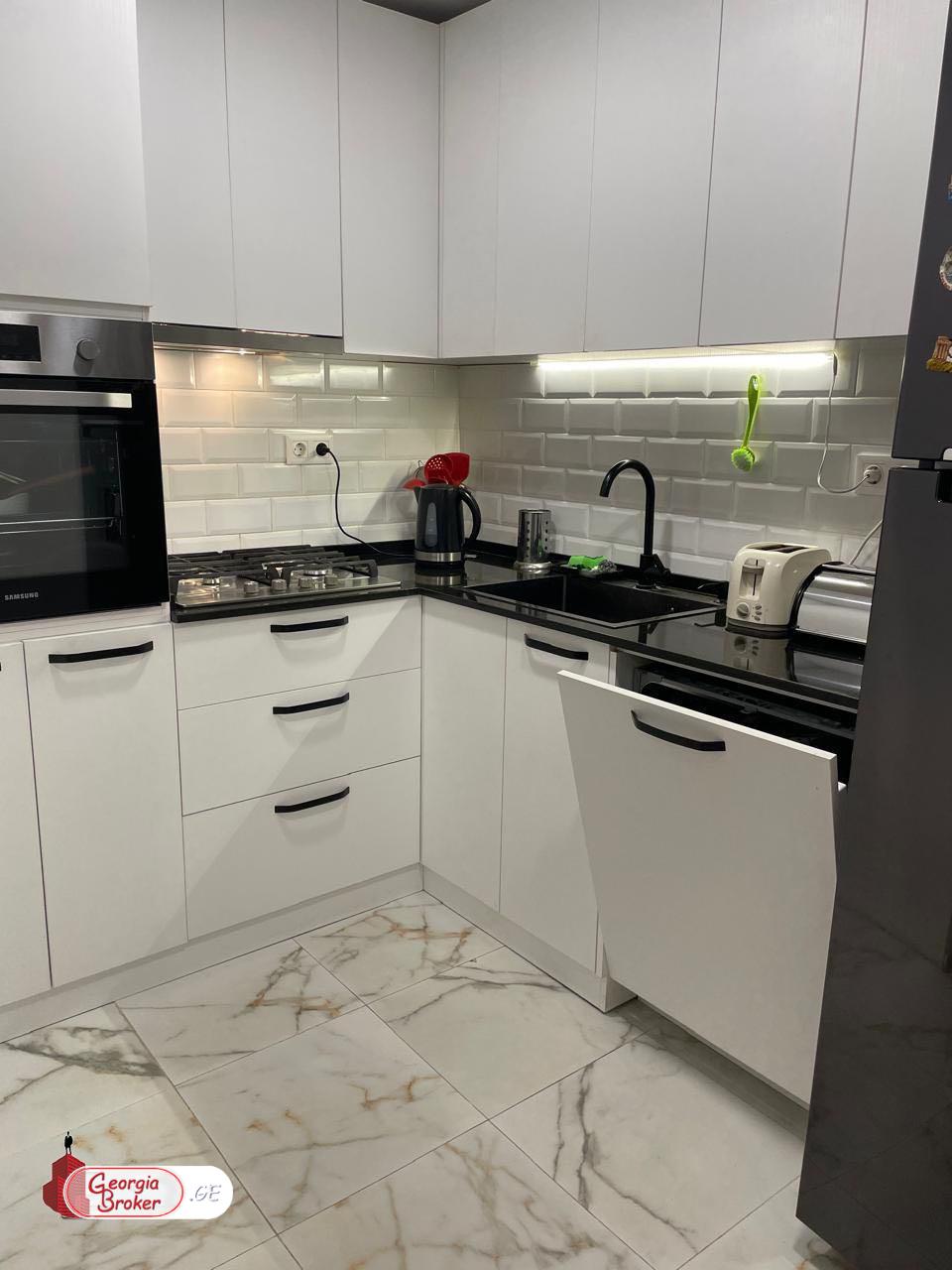 nearly repaired 3-room apartment for sale