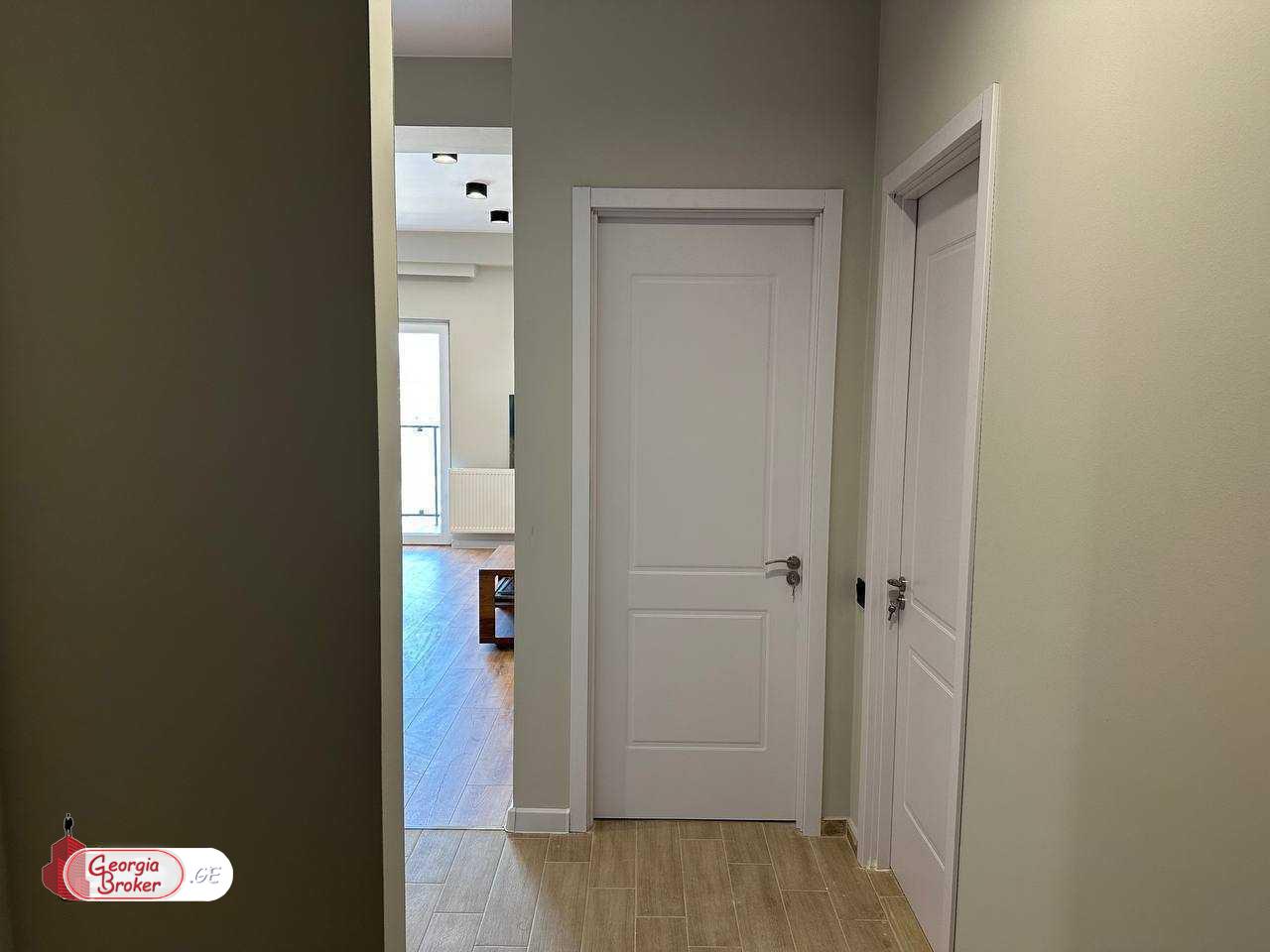 nearly repaired 2-room apartment for sale