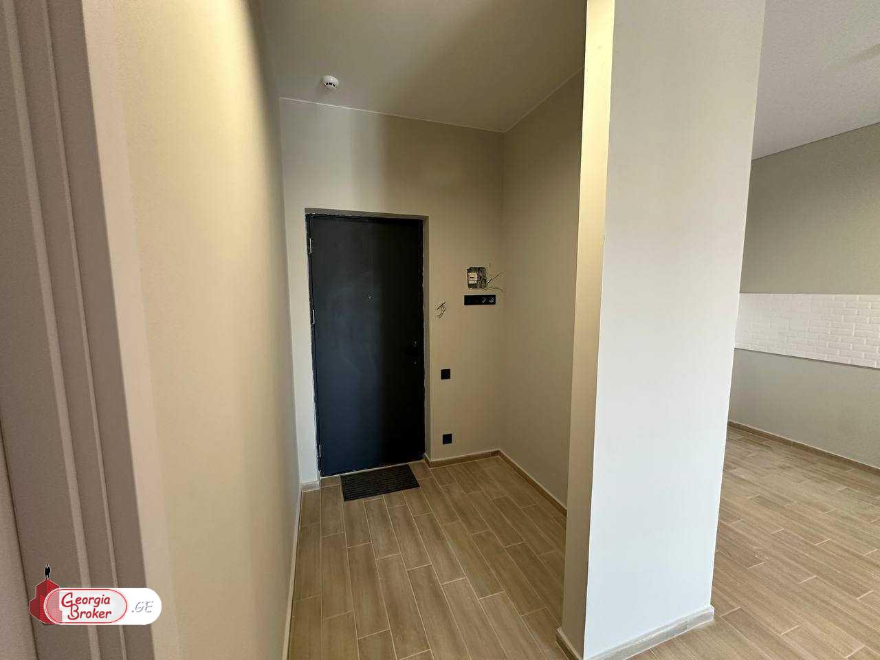 nearly repaired 2-room apartment for sale