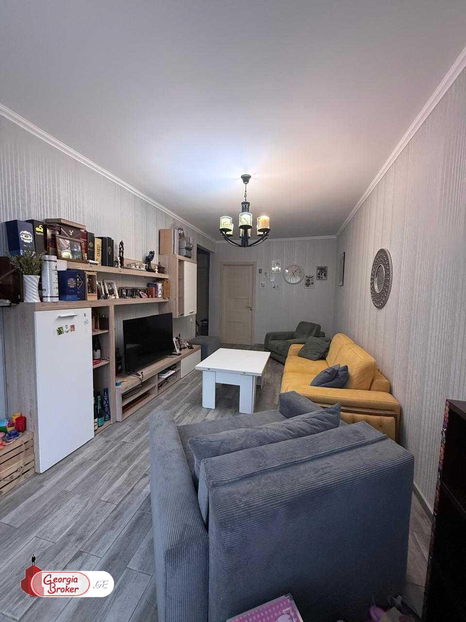 nearly repaired 3-room apartment for sale