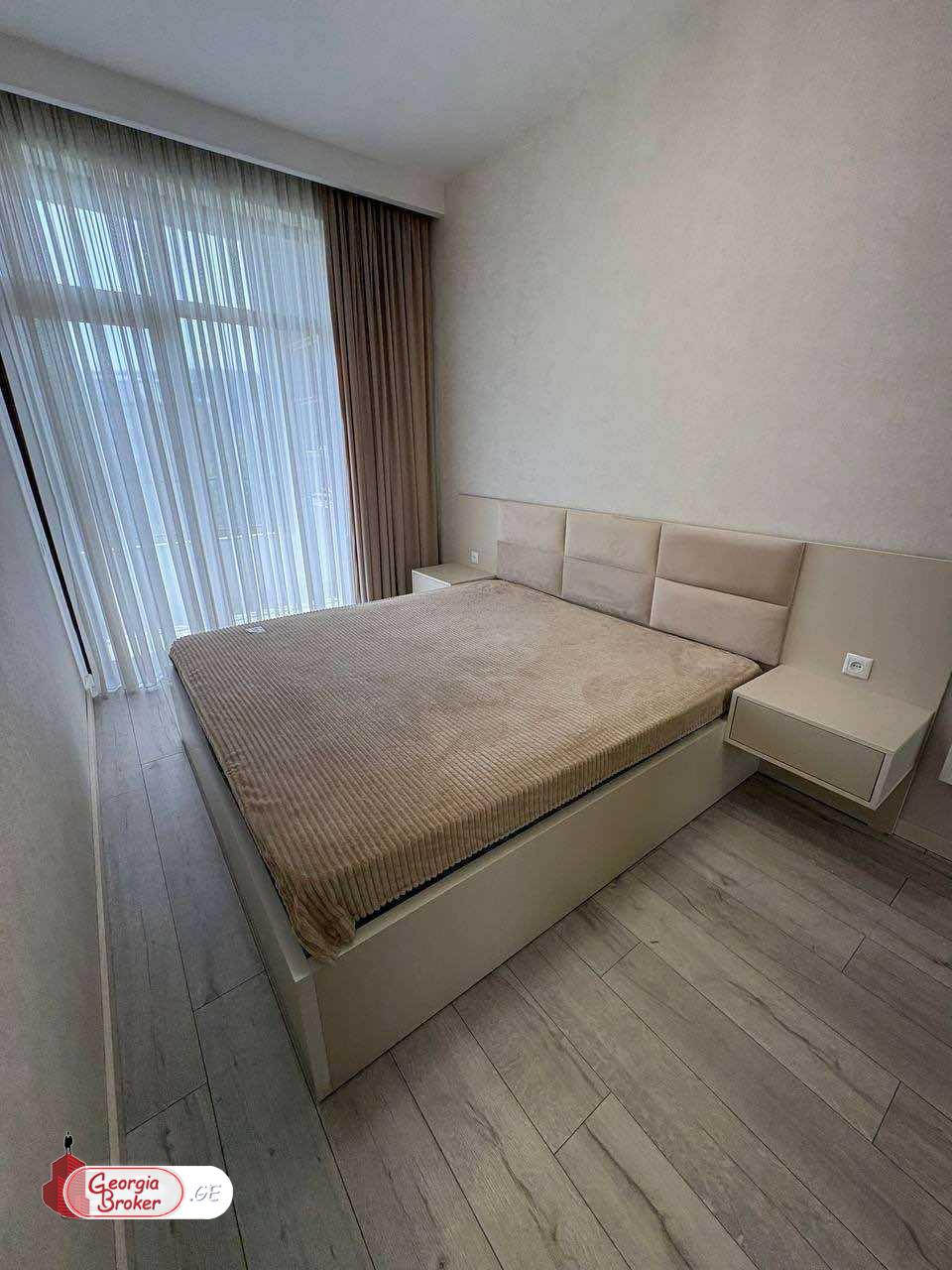 nearly repaired 3-room apartment for sale