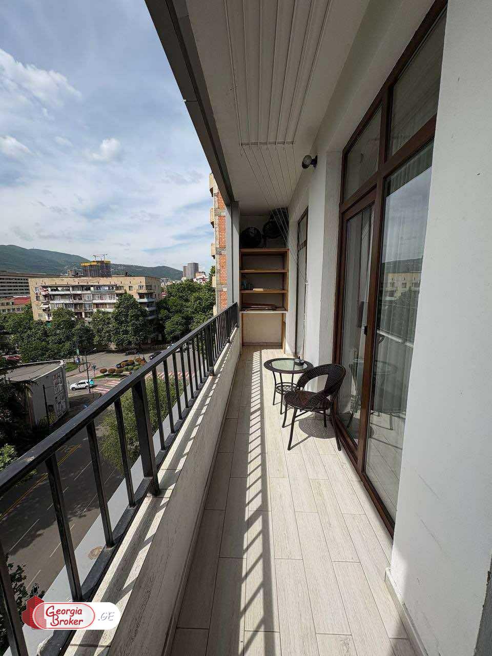 nearly repaired 3-room apartment for sale