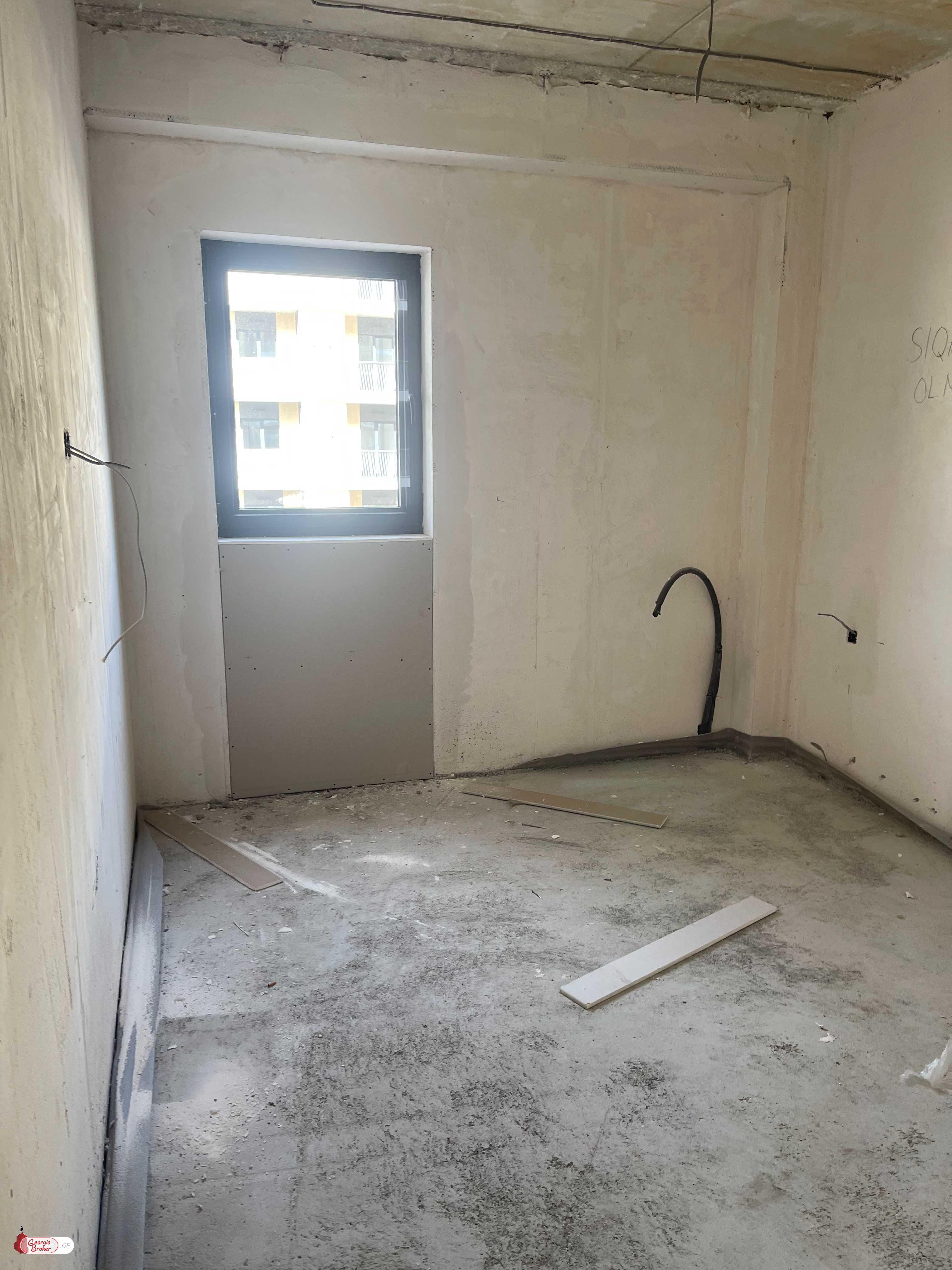 nearly repaired 2-room apartment for sale
