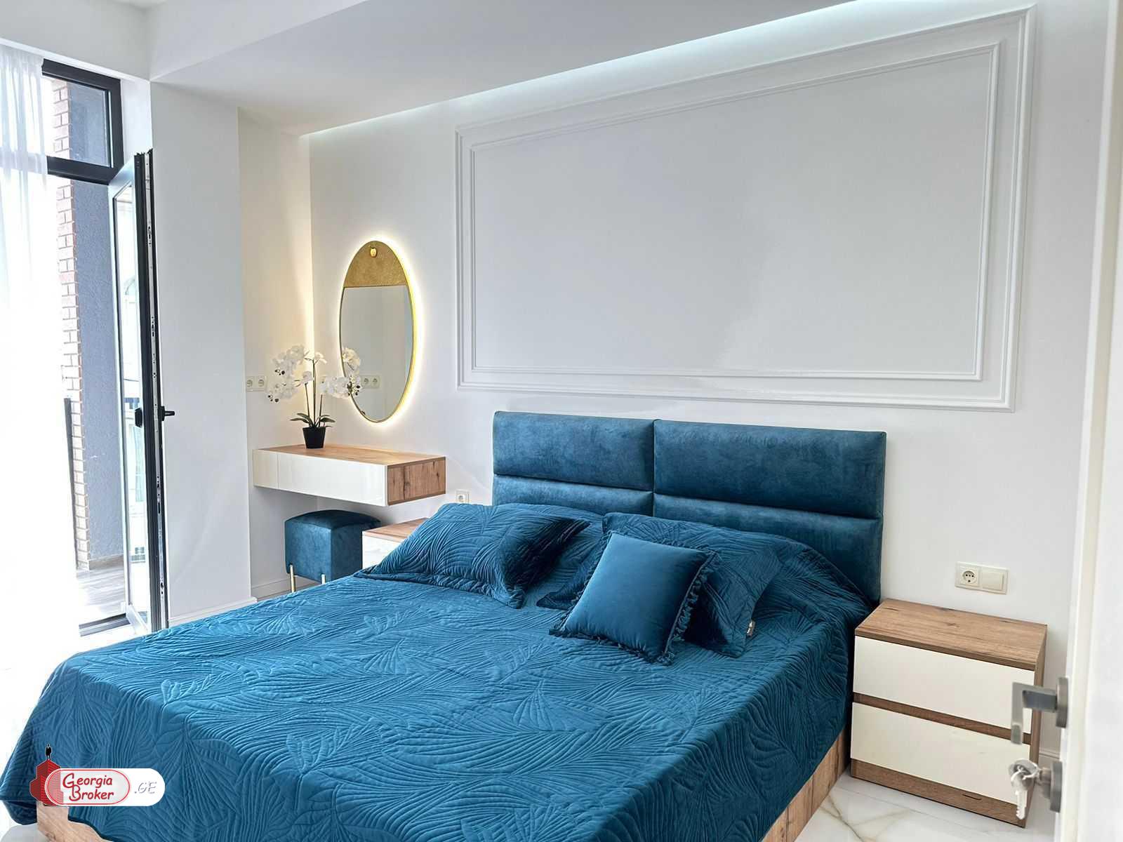 продается квартира с новым ремонтом 4-комнаты