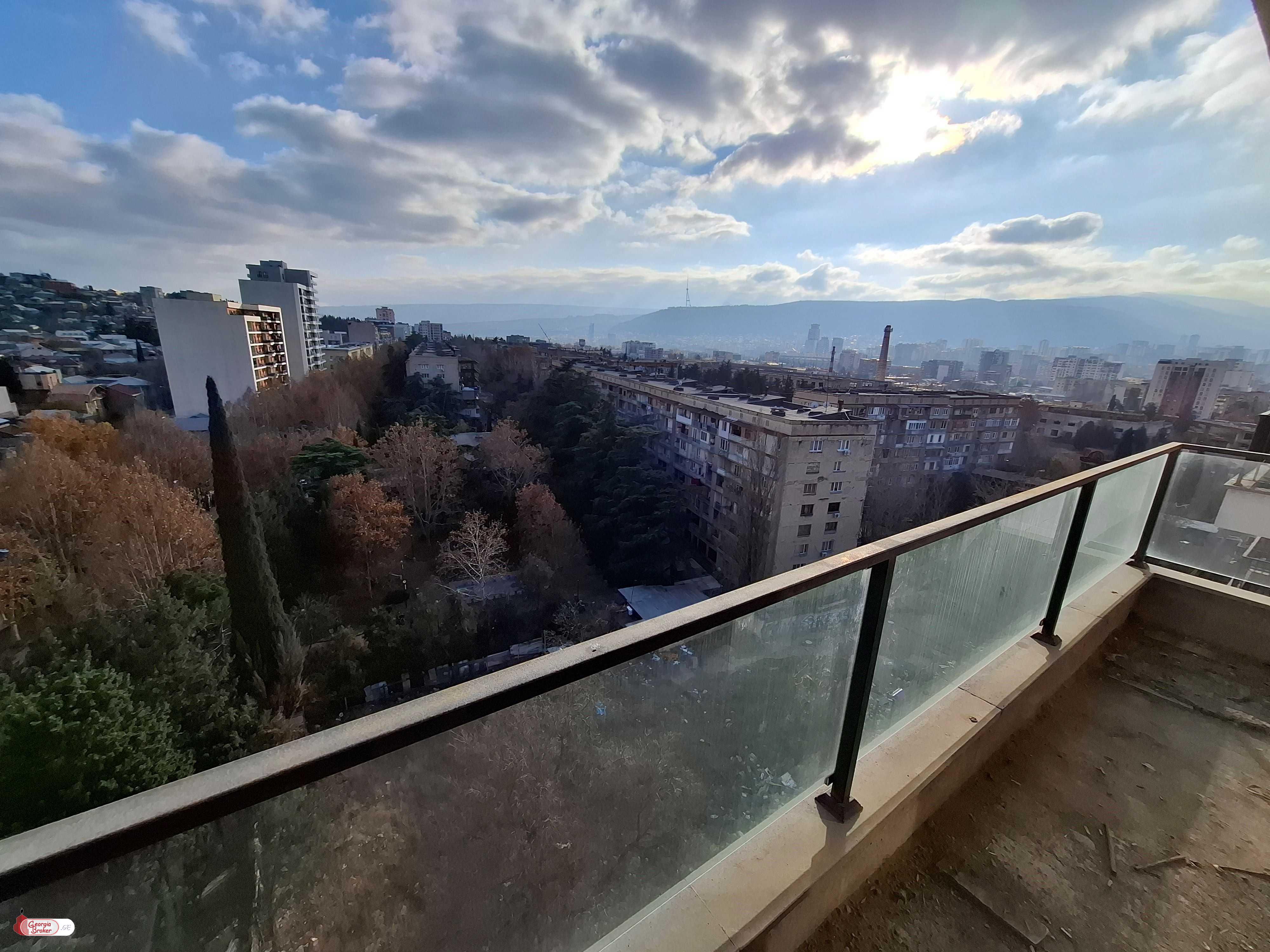 nearly repaired 3-room apartment for sale