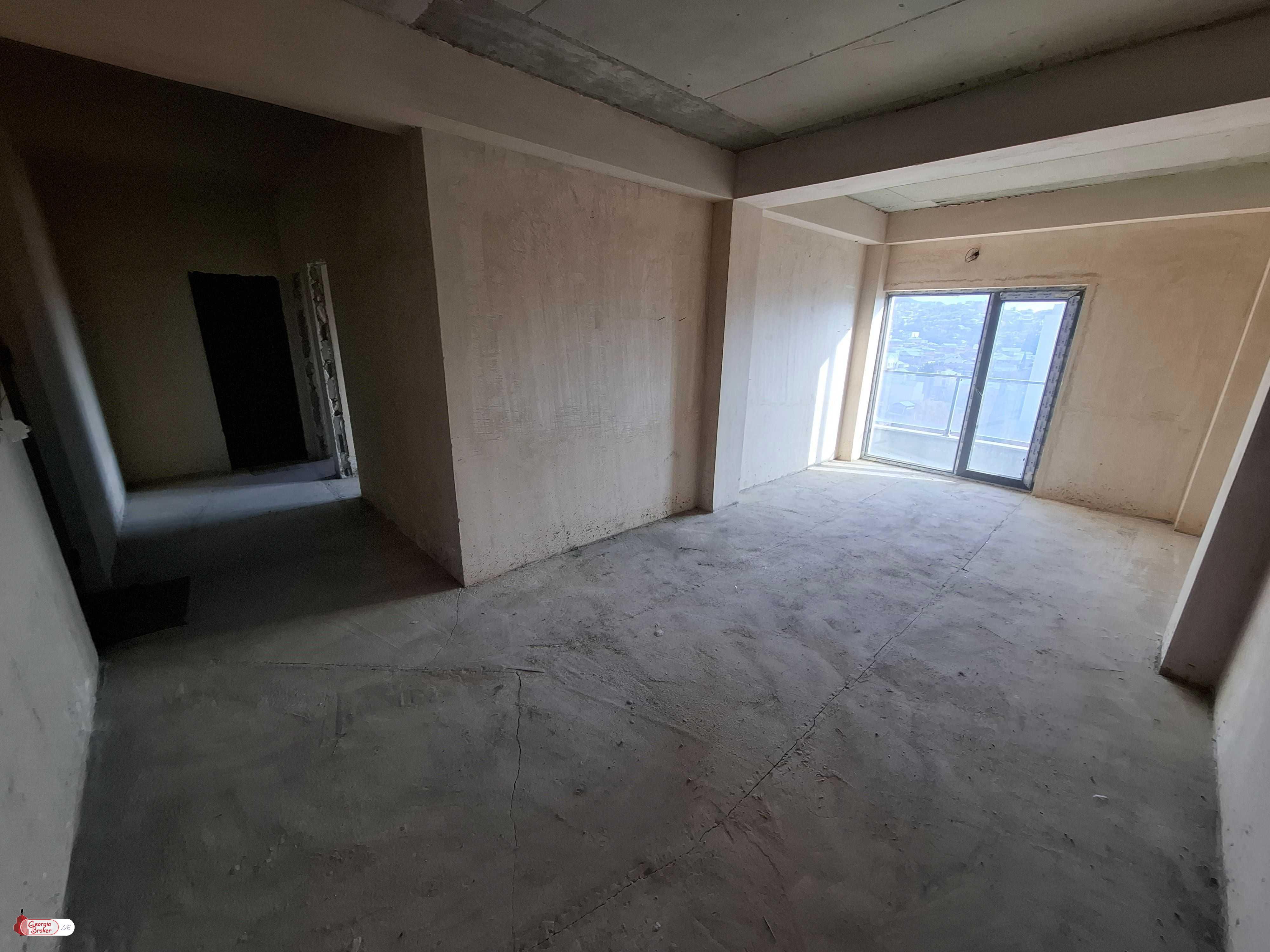 nearly repaired 3-room apartment for sale