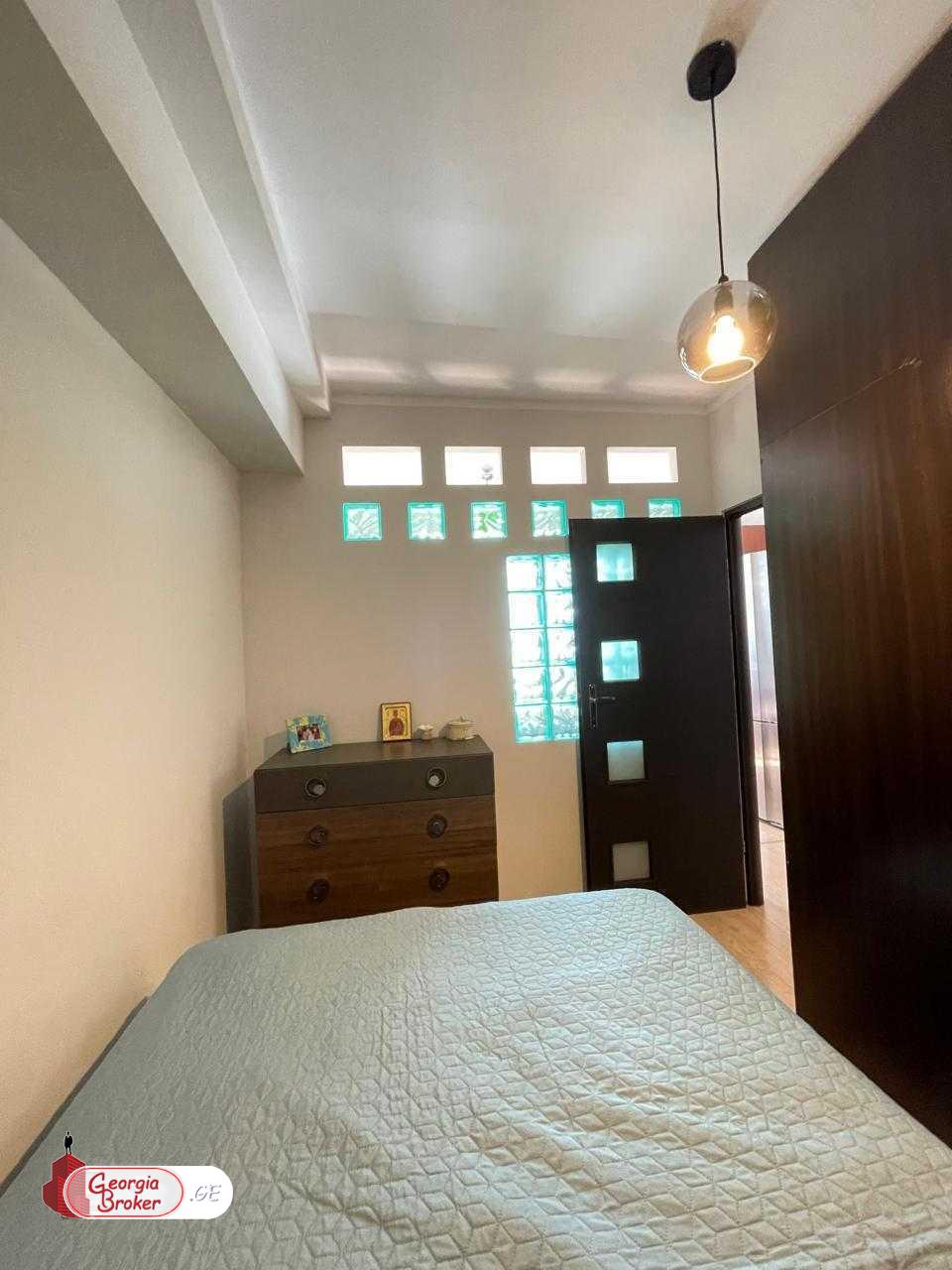 nearly repaired 3-room apartment for sale