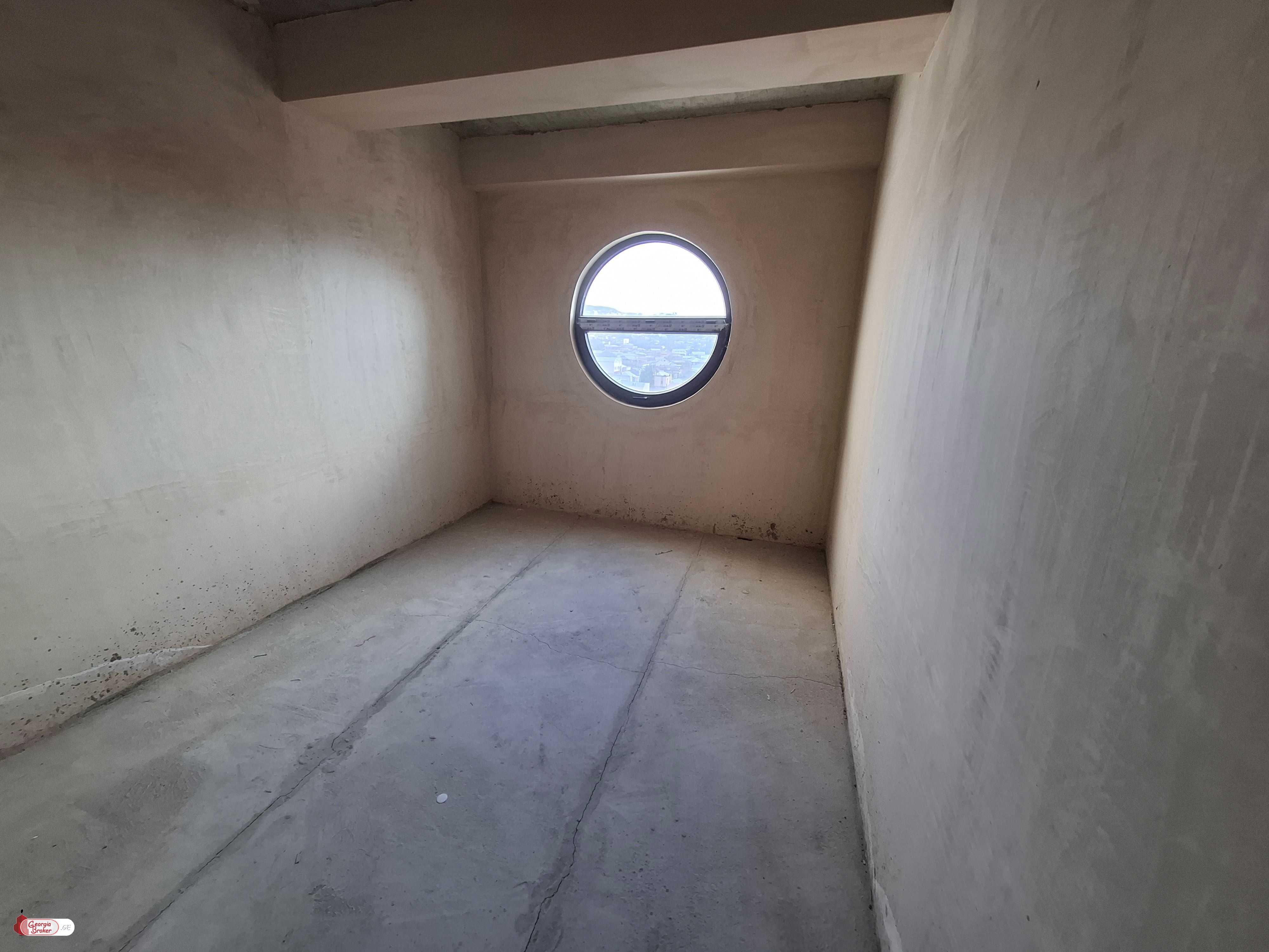 nearly repaired 3-room apartment for sale