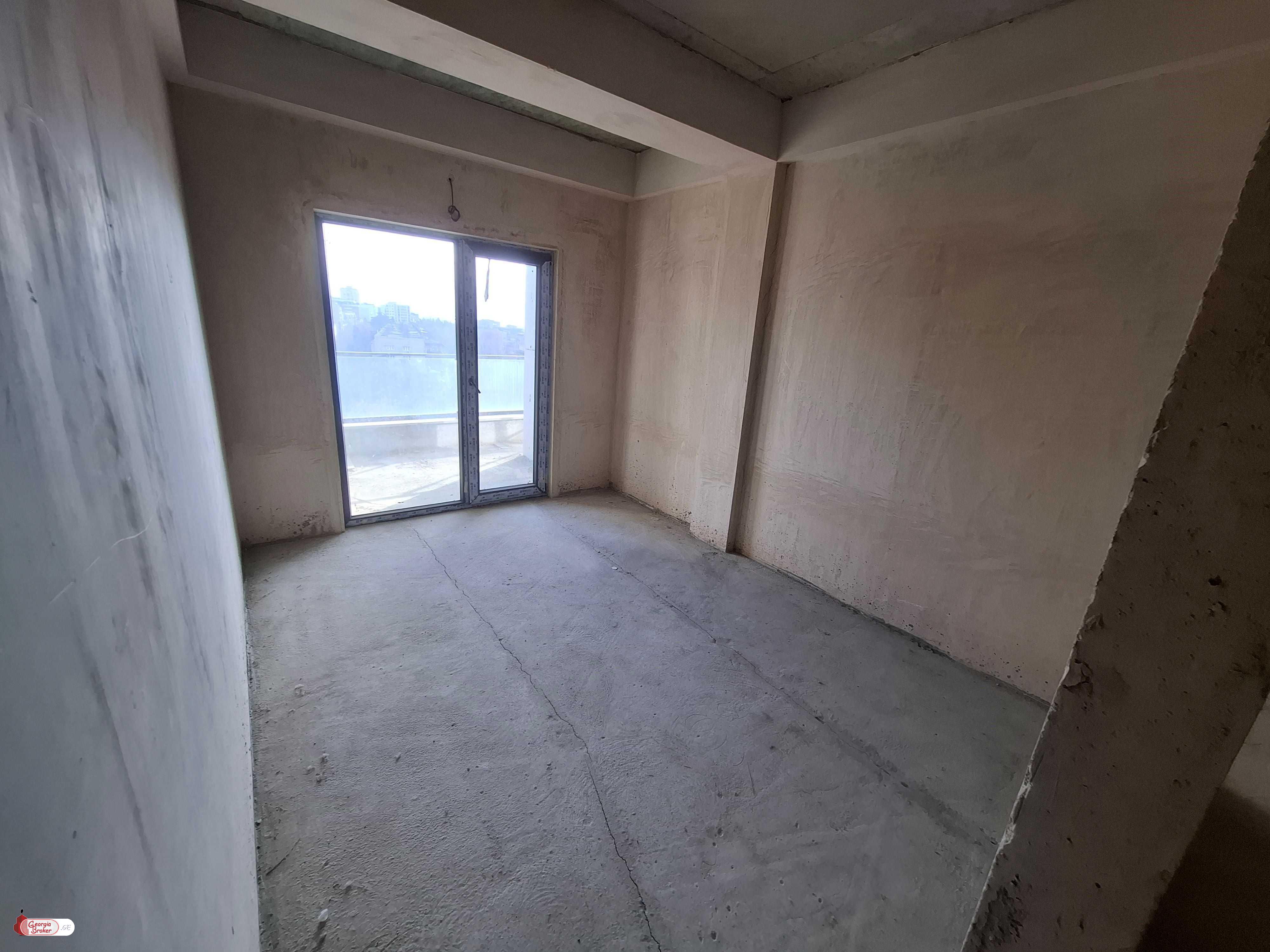 nearly repaired 3-room apartment for sale