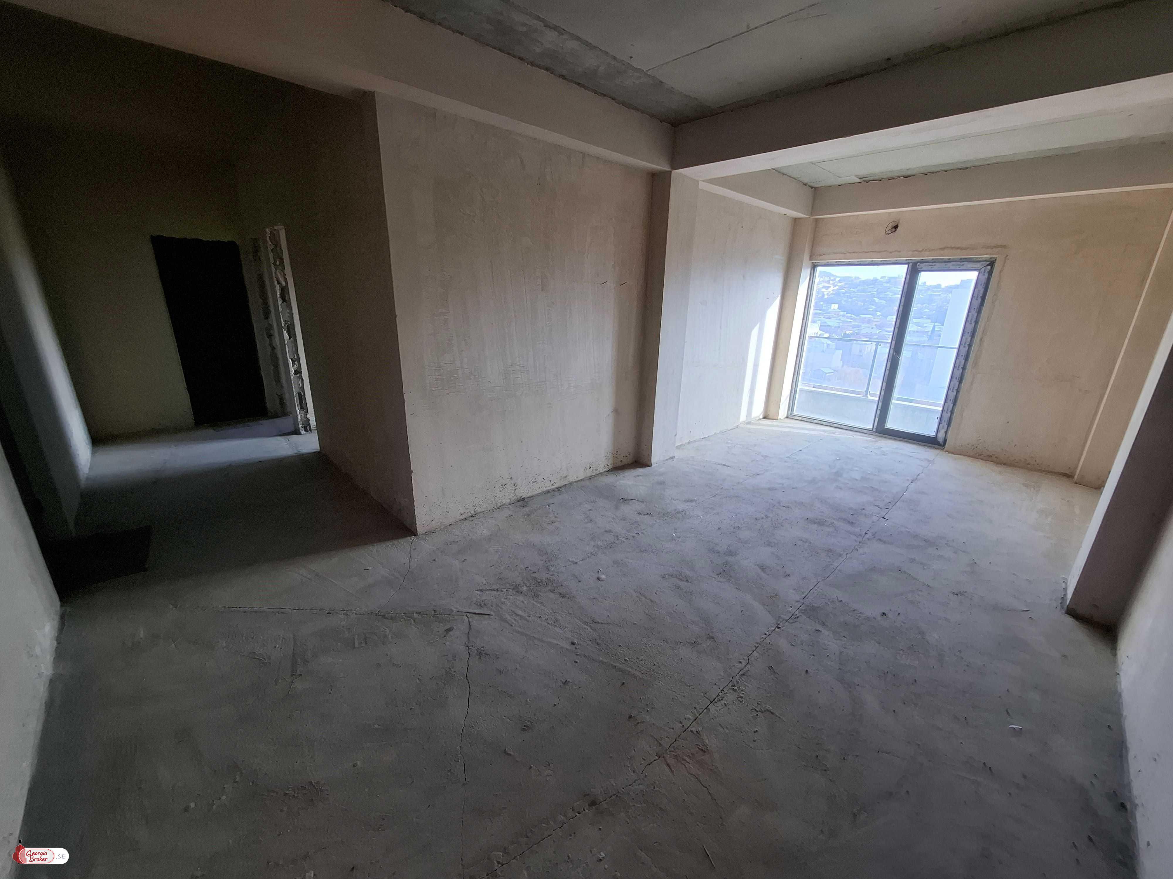 nearly repaired 3-room apartment for sale