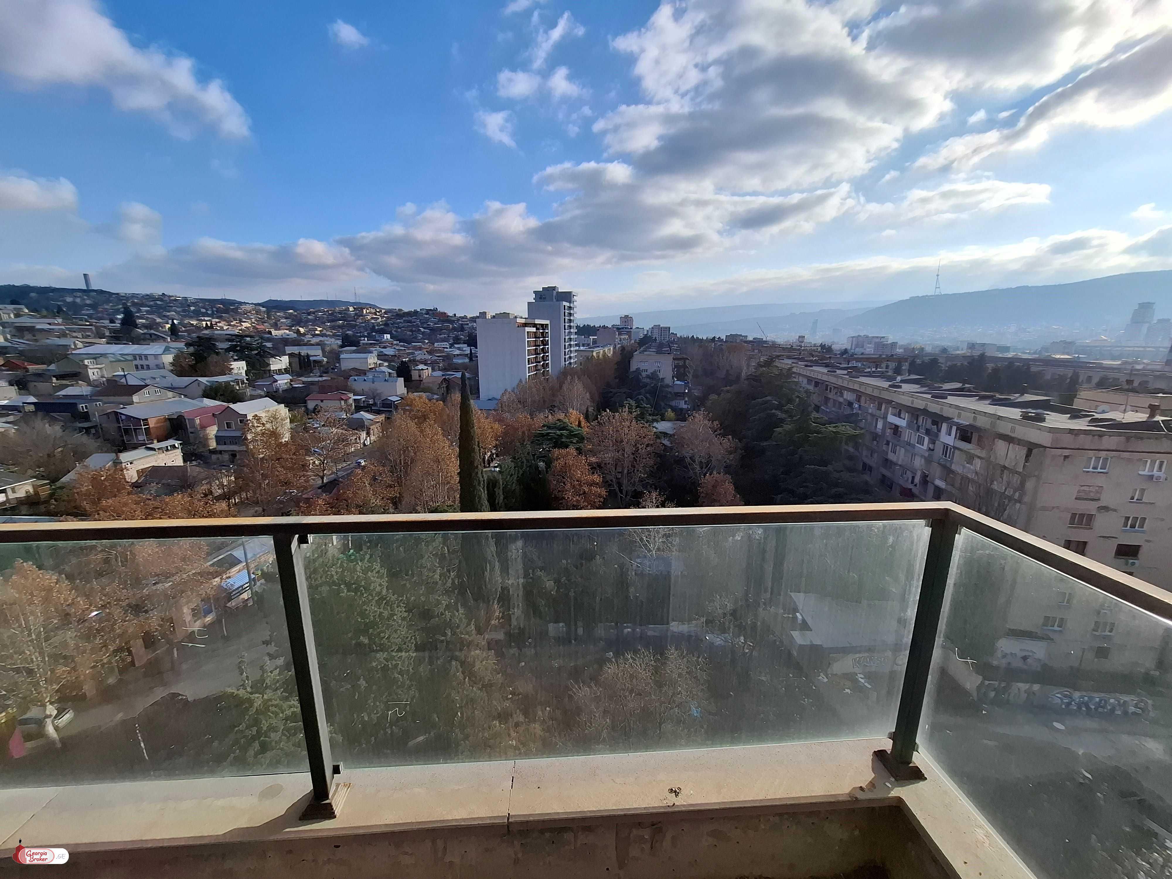 nearly repaired 3-room apartment for sale