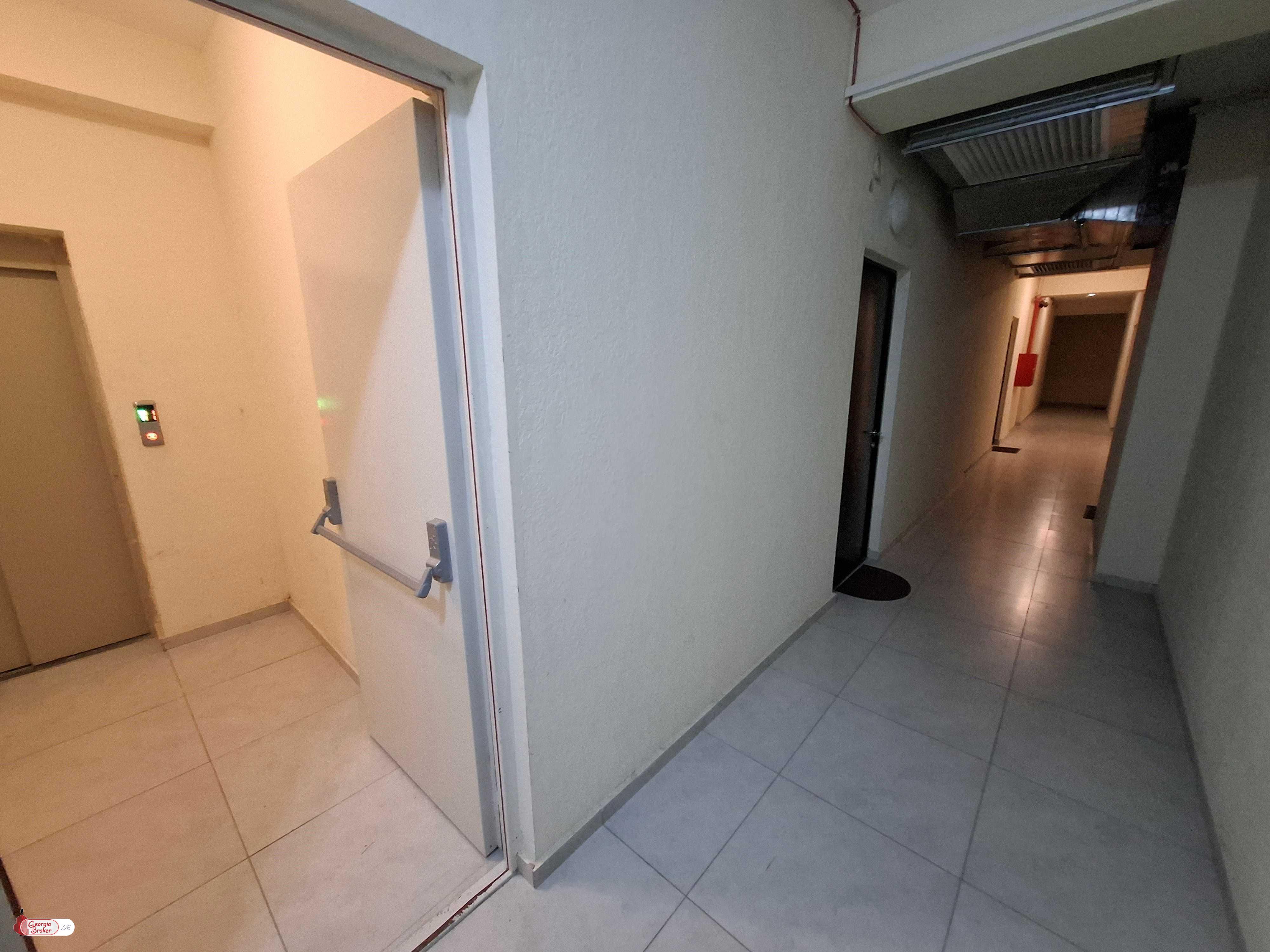 nearly repaired 3-room apartment for sale