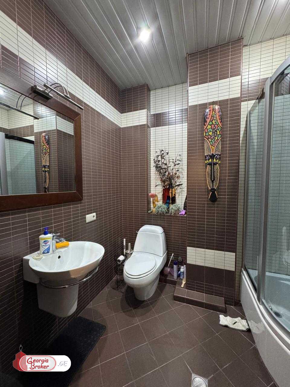 nearly repaired 5-room apartment for sale