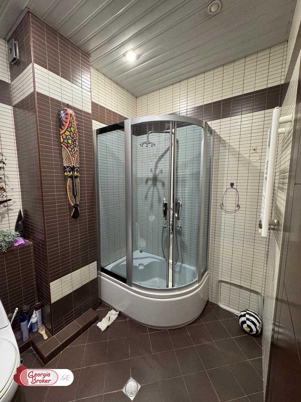 nearly repaired 5-room apartment for sale