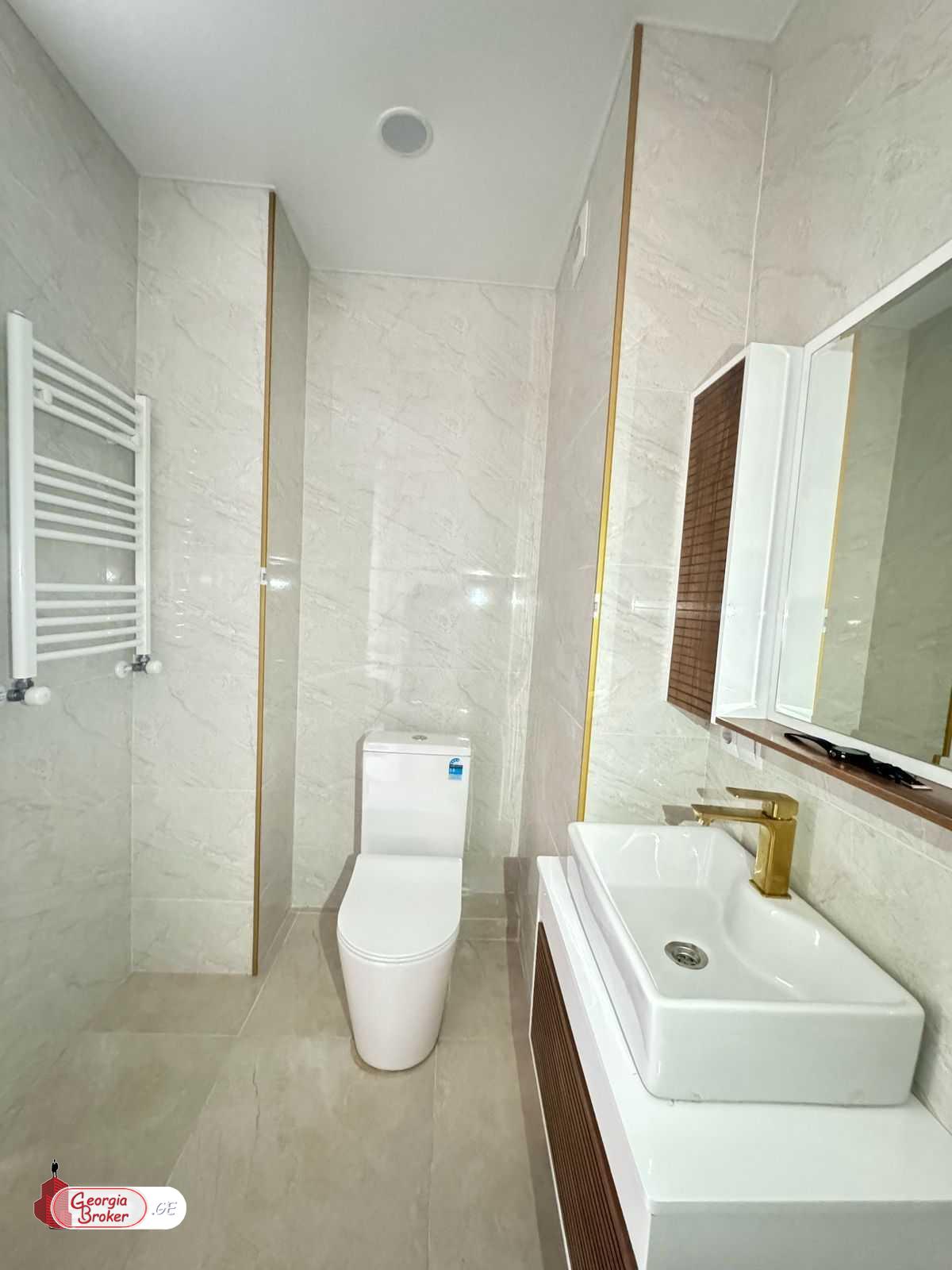 nearly repaired 2-room apartment for sale