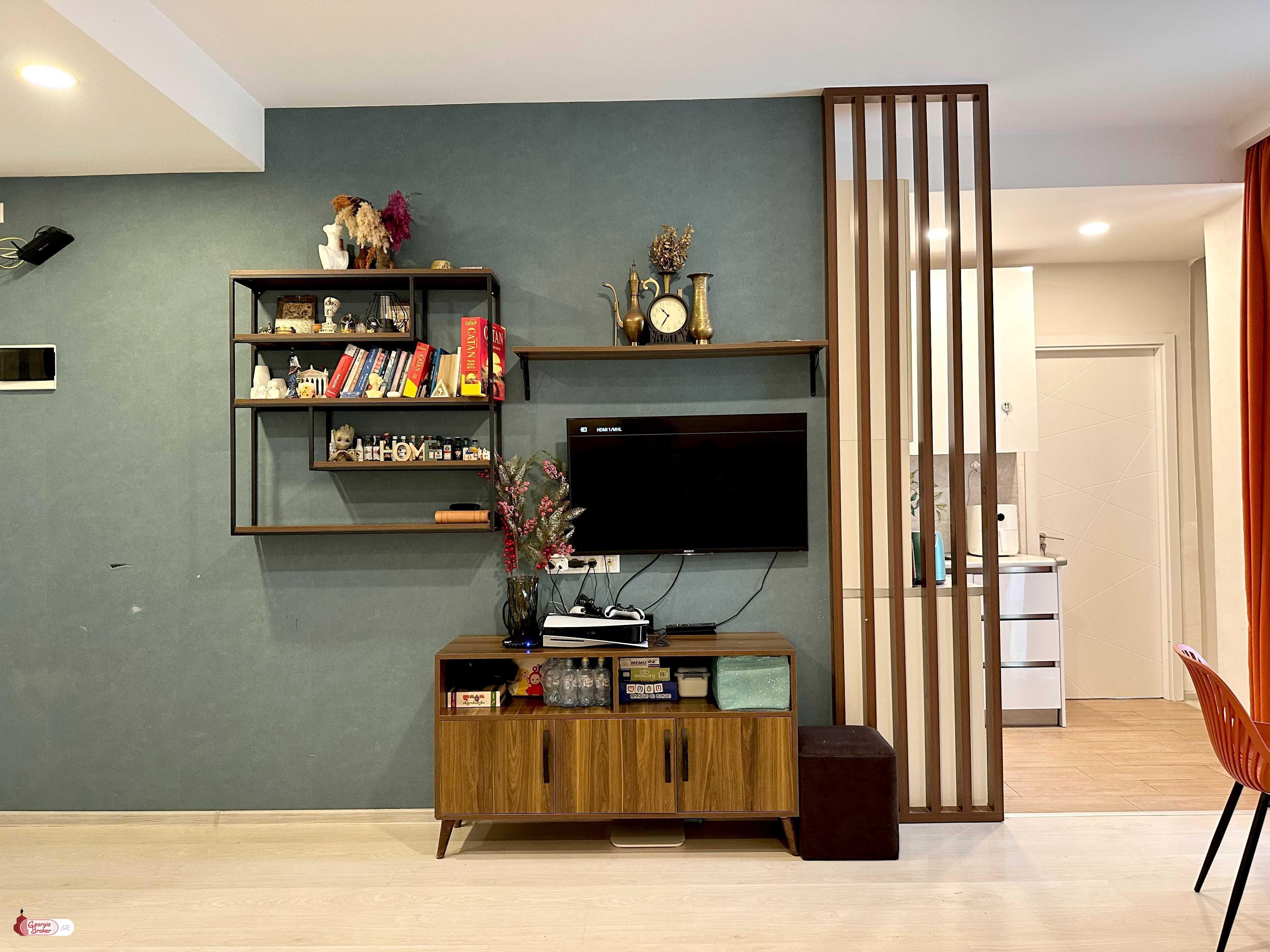 nearly repaired 3-room apartment for sale