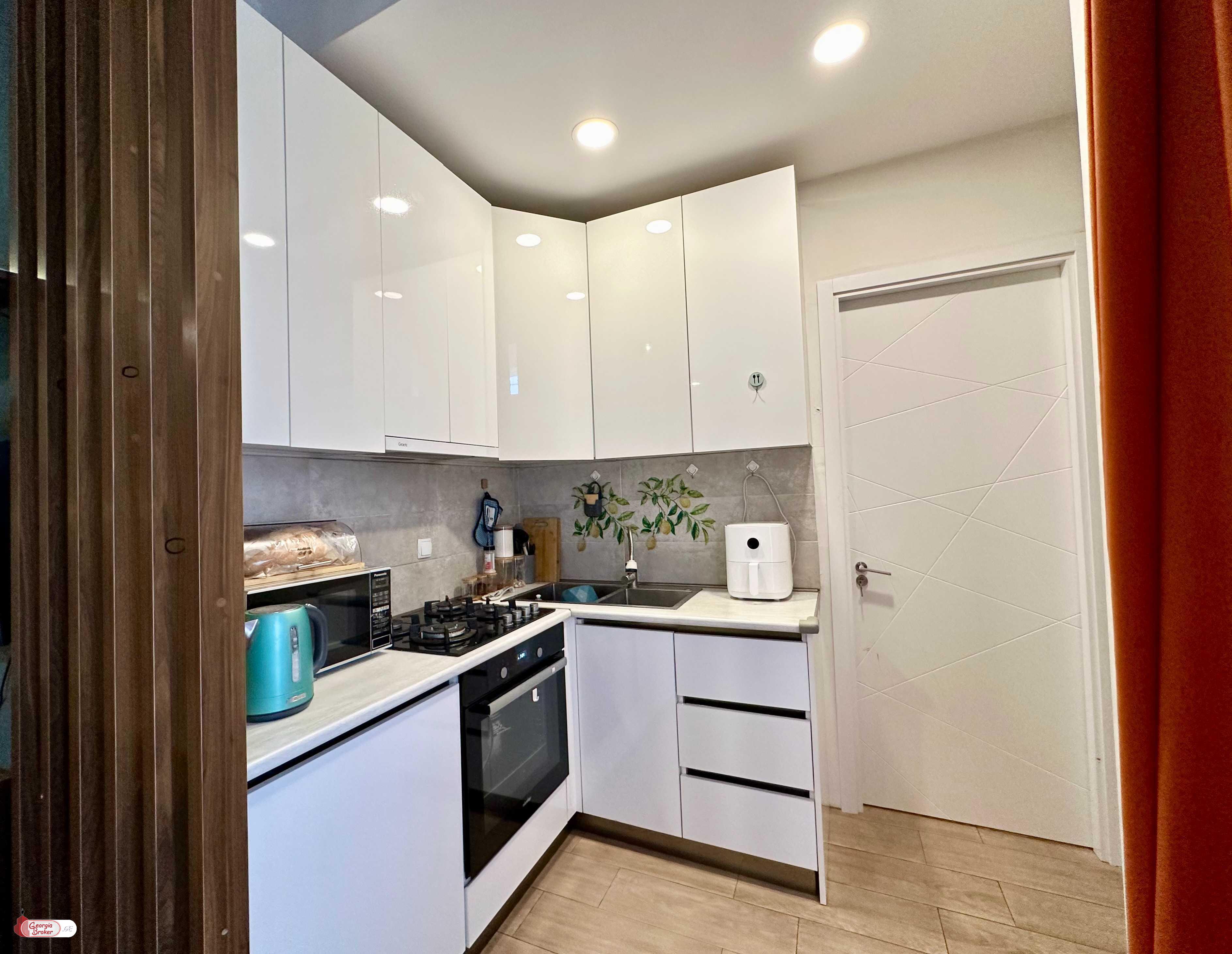 nearly repaired 3-room apartment for sale