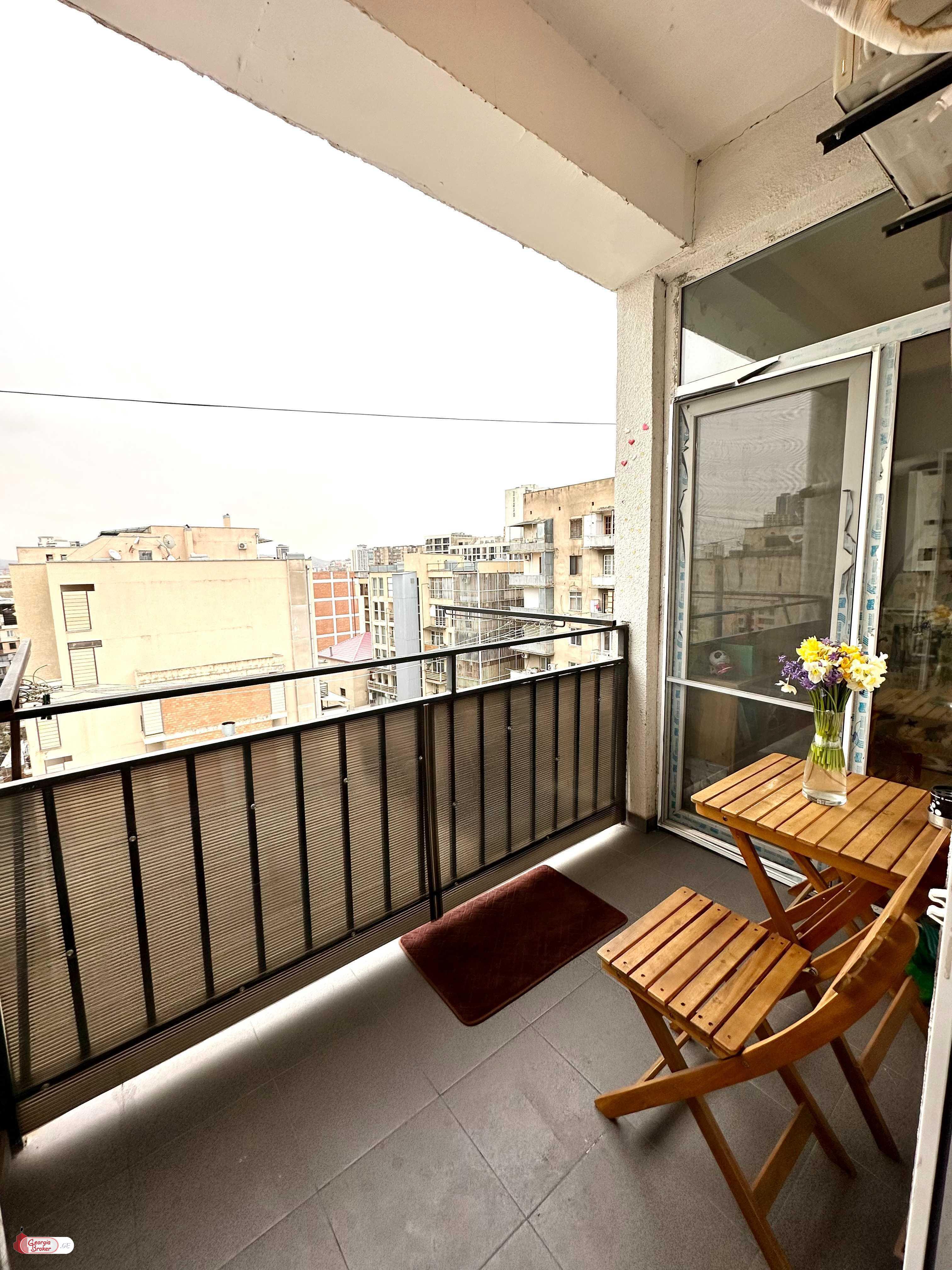 nearly repaired 3-room apartment for sale