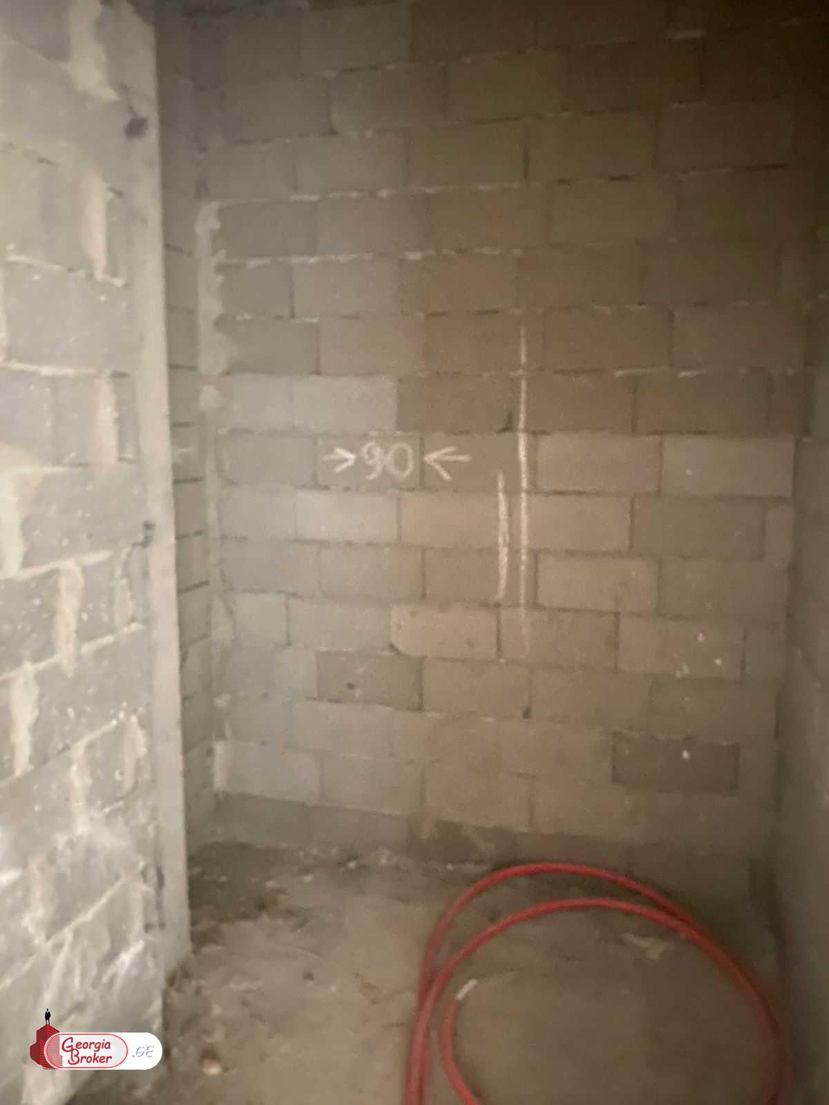 nearly repaired 3-room apartment for sale