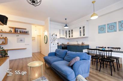 продается квартира с новым ремонтом 3-комнаты