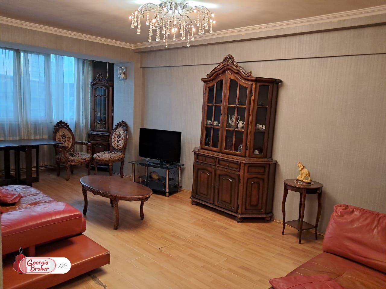 nearly repaired 3-room apartment for sale