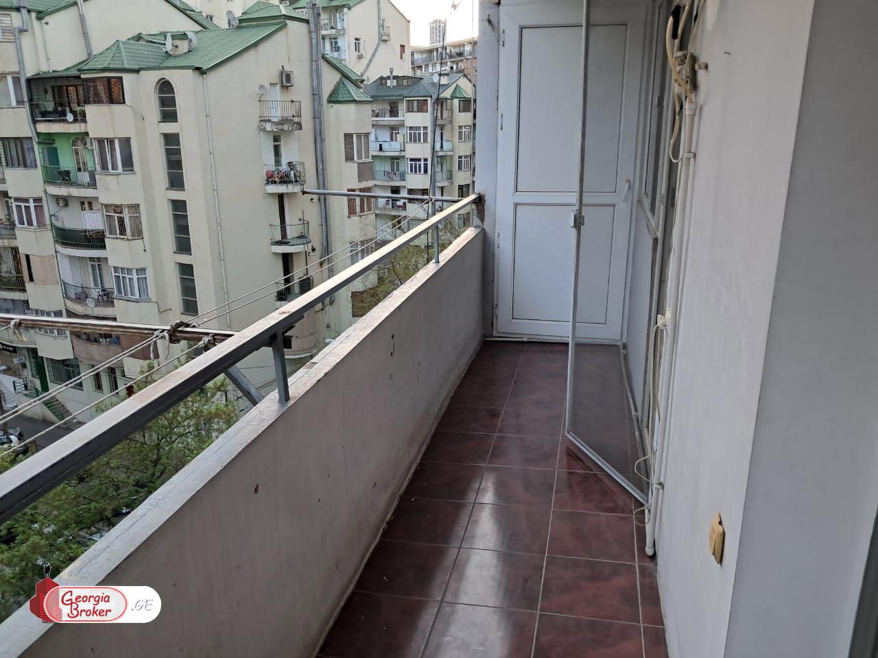 nearly repaired 3-room apartment for sale