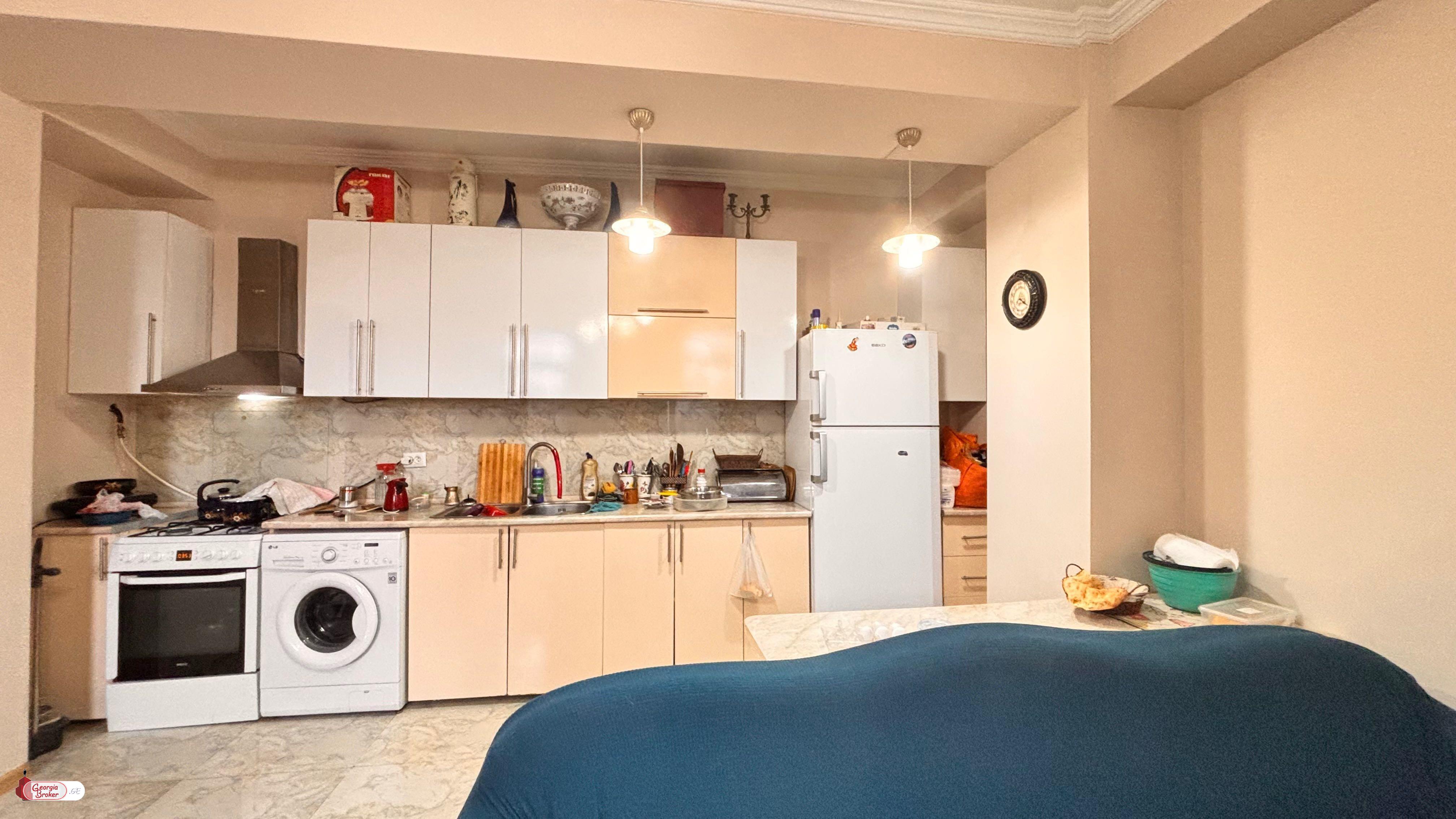 nearly repaired 3-room apartment for sale