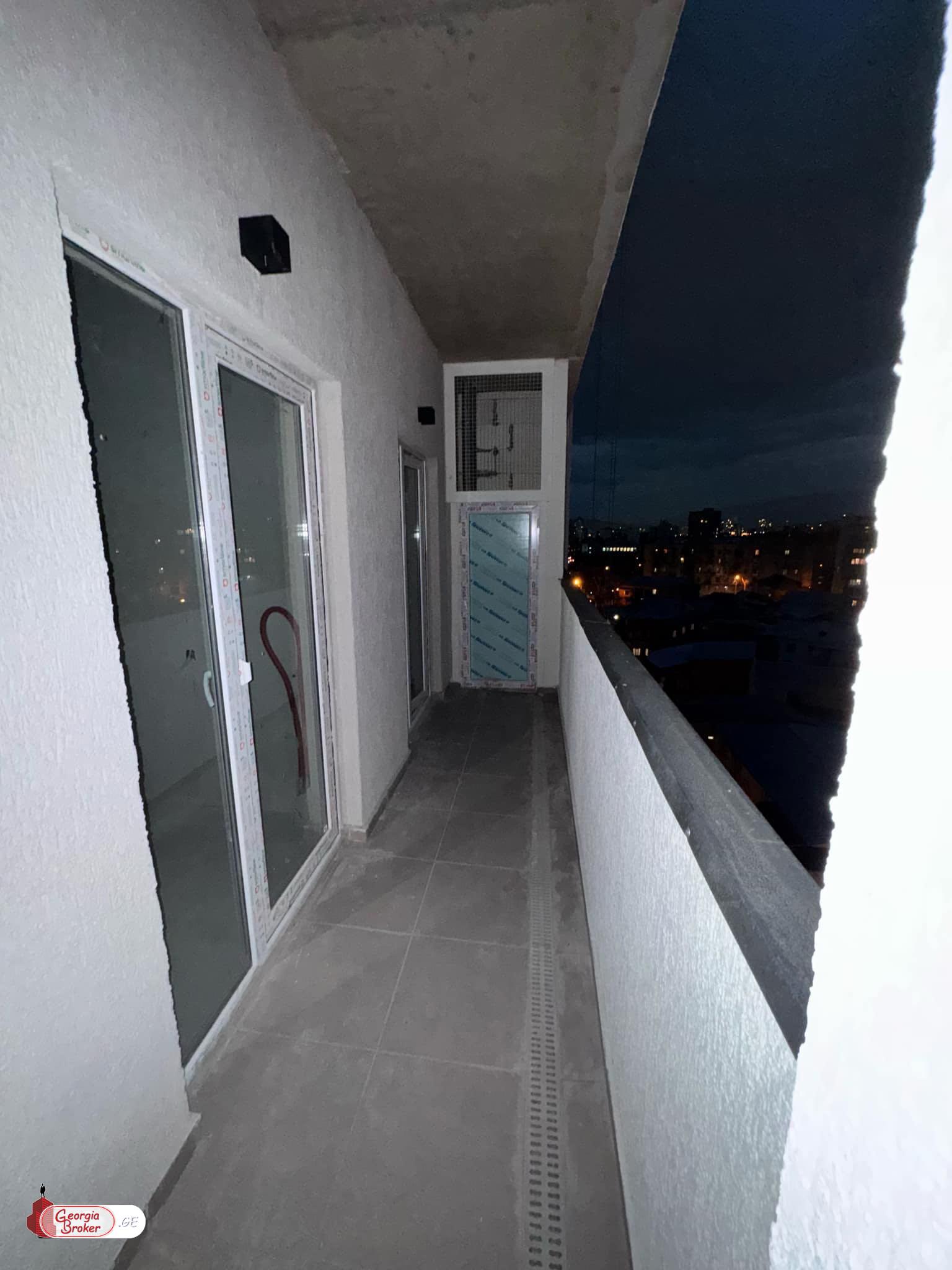 продается квартира с новым ремонтом 3-комнаты