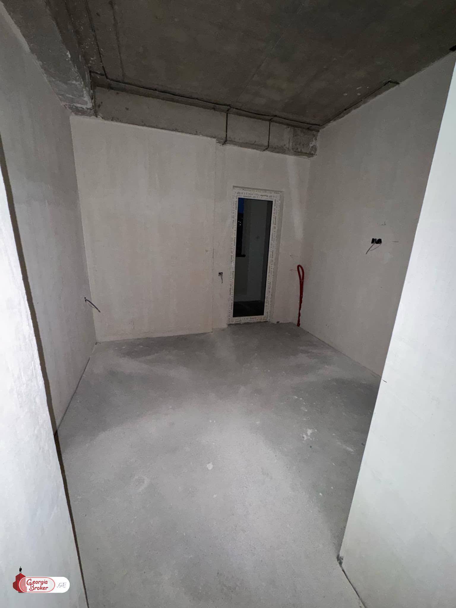 продается квартира с новым ремонтом 3-комнаты