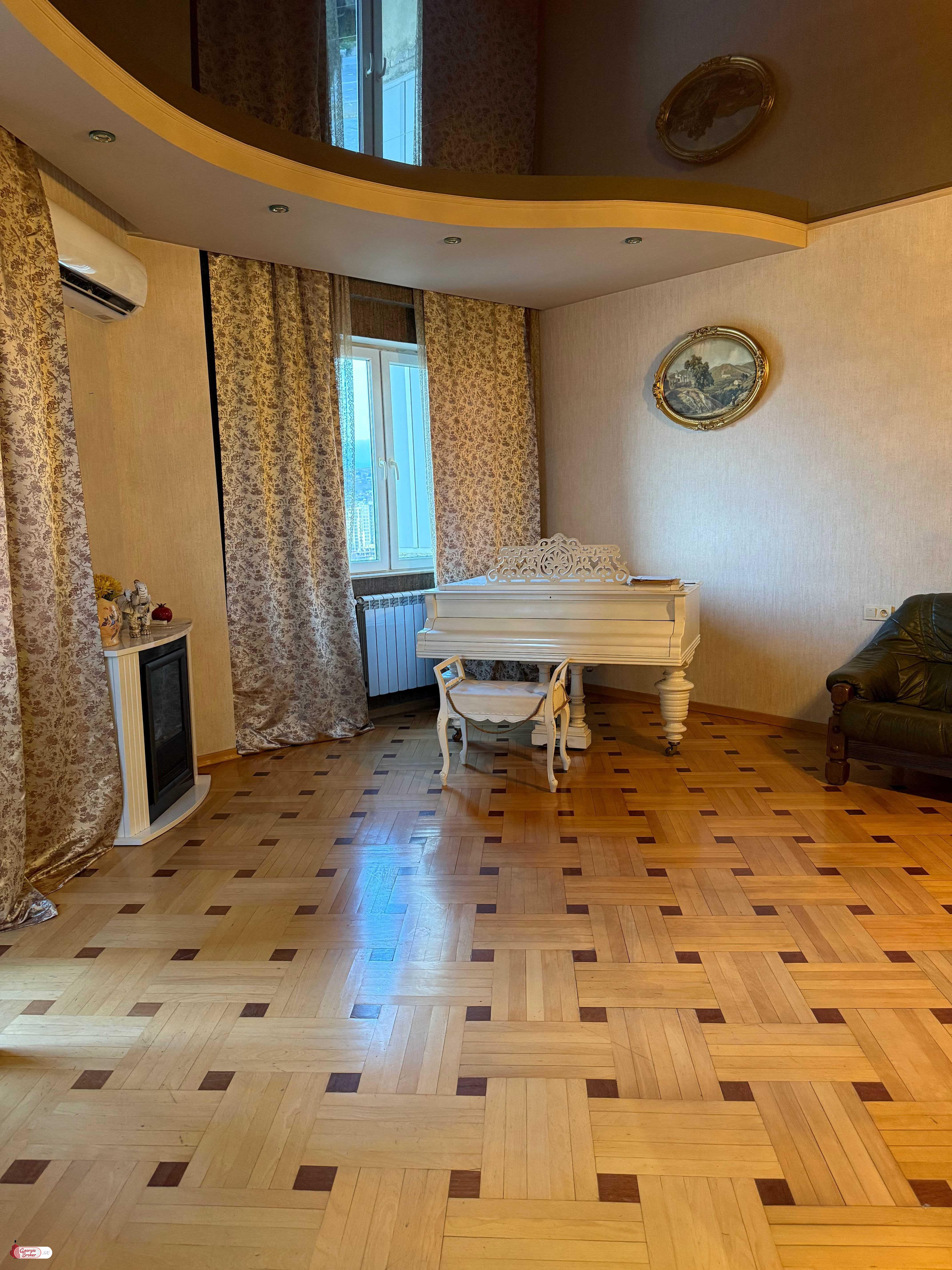 продается квартира с новым ремонтом 3-комнаты