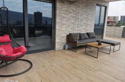 продается квартира с новым ремонтом 3-комнаты