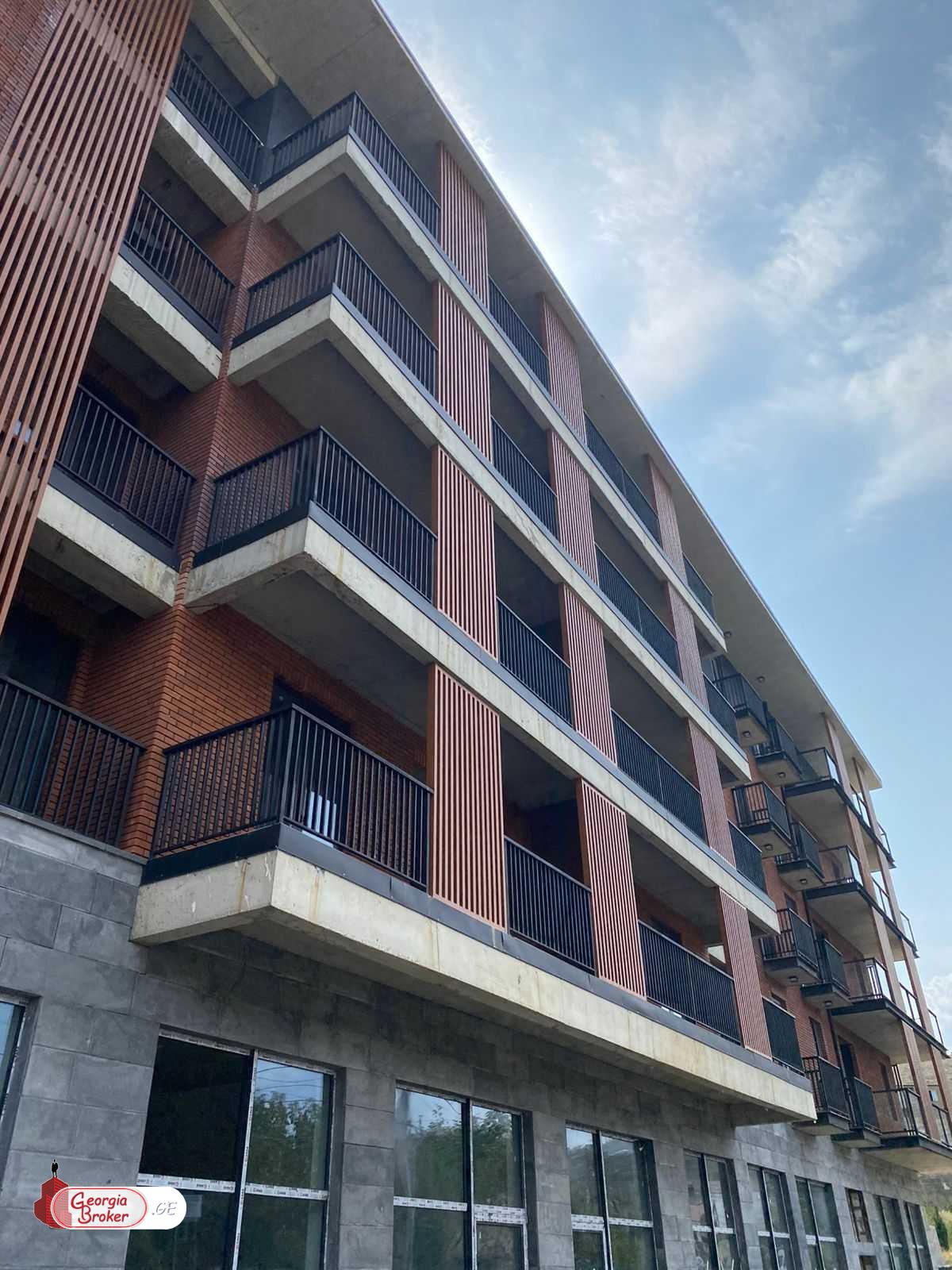 nearly repaired 2-room apartment for sale