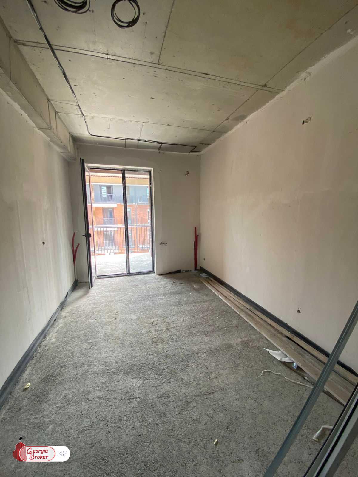 nearly repaired 2-room apartment for sale