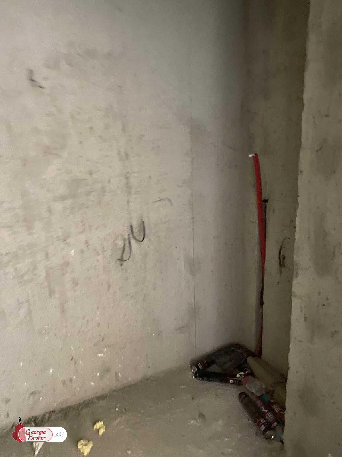 nearly repaired 2-room apartment for sale