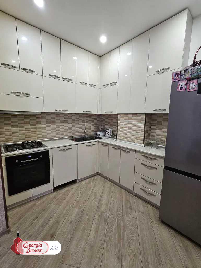 nearly repaired 3-room apartment for sale