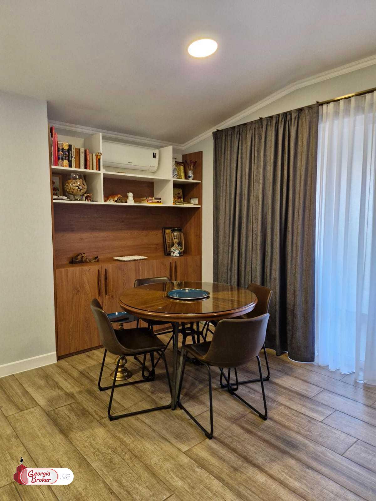 nearly repaired 3-room apartment for sale