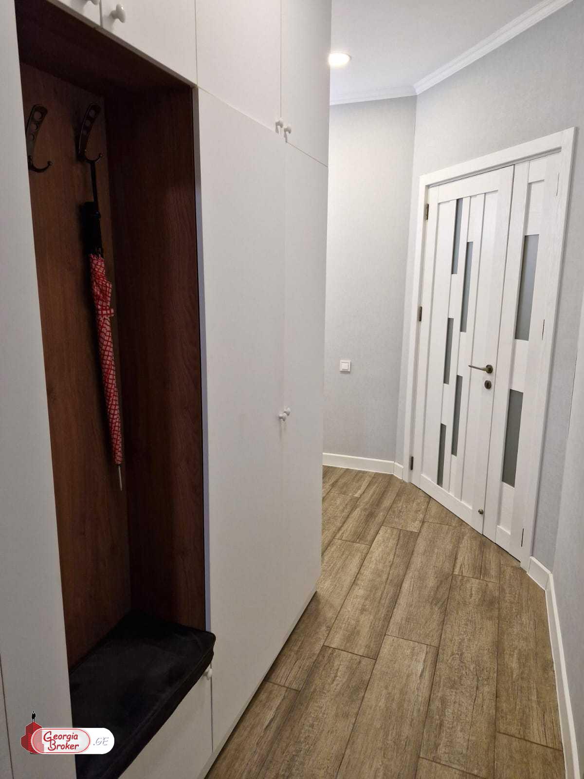 nearly repaired 3-room apartment for sale