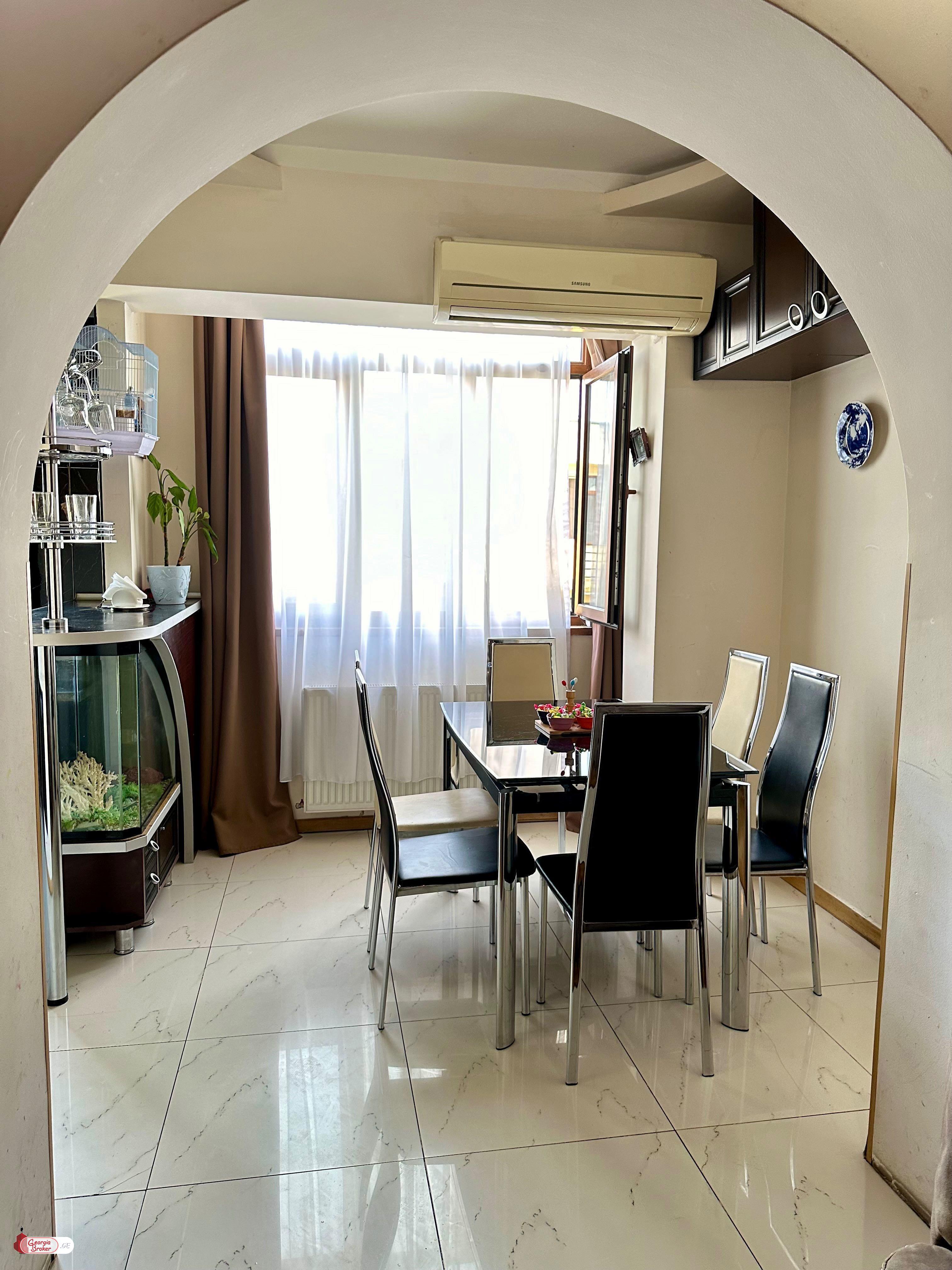 nearly repaired 3-room apartment for sale