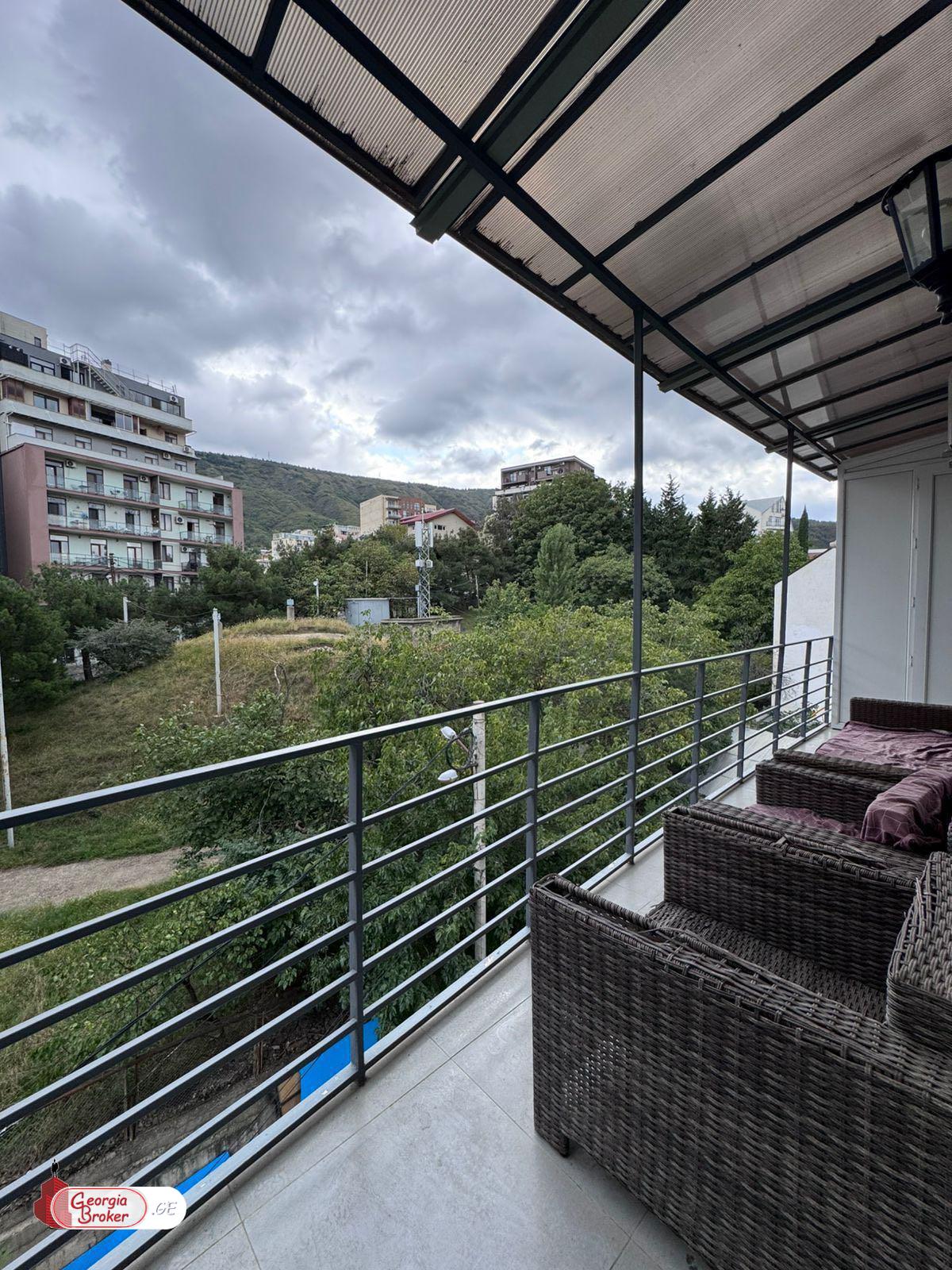 nearly repaired 3-room apartment for sale