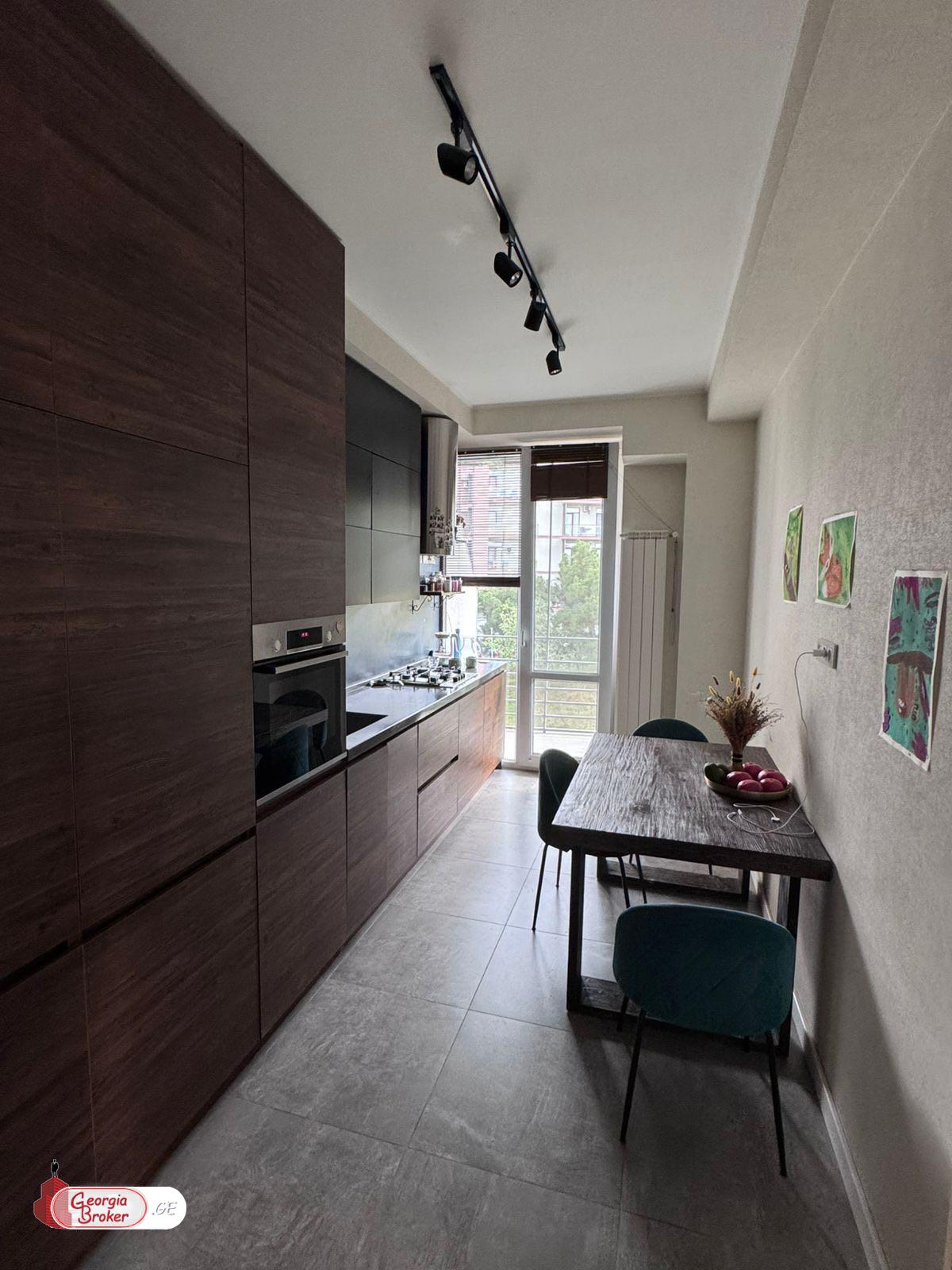 nearly repaired 3-room apartment for sale