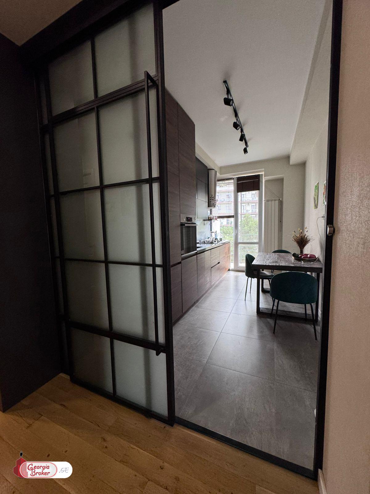 nearly repaired 3-room apartment for sale