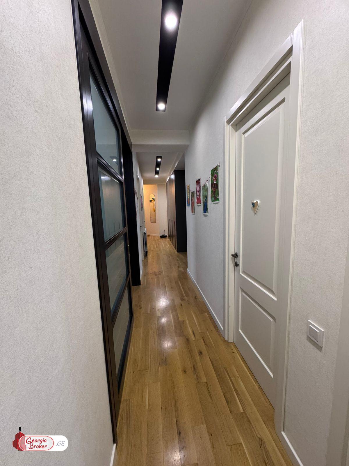 nearly repaired 3-room apartment for sale