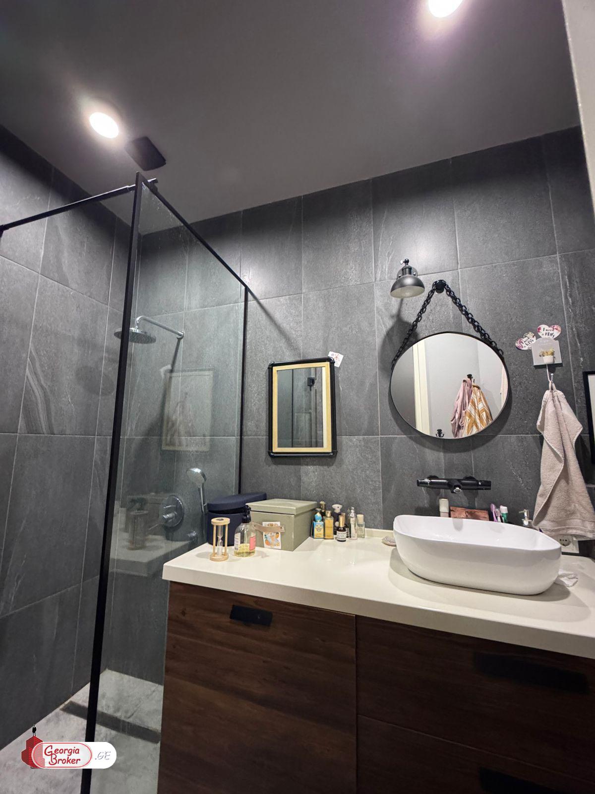 nearly repaired 3-room apartment for sale