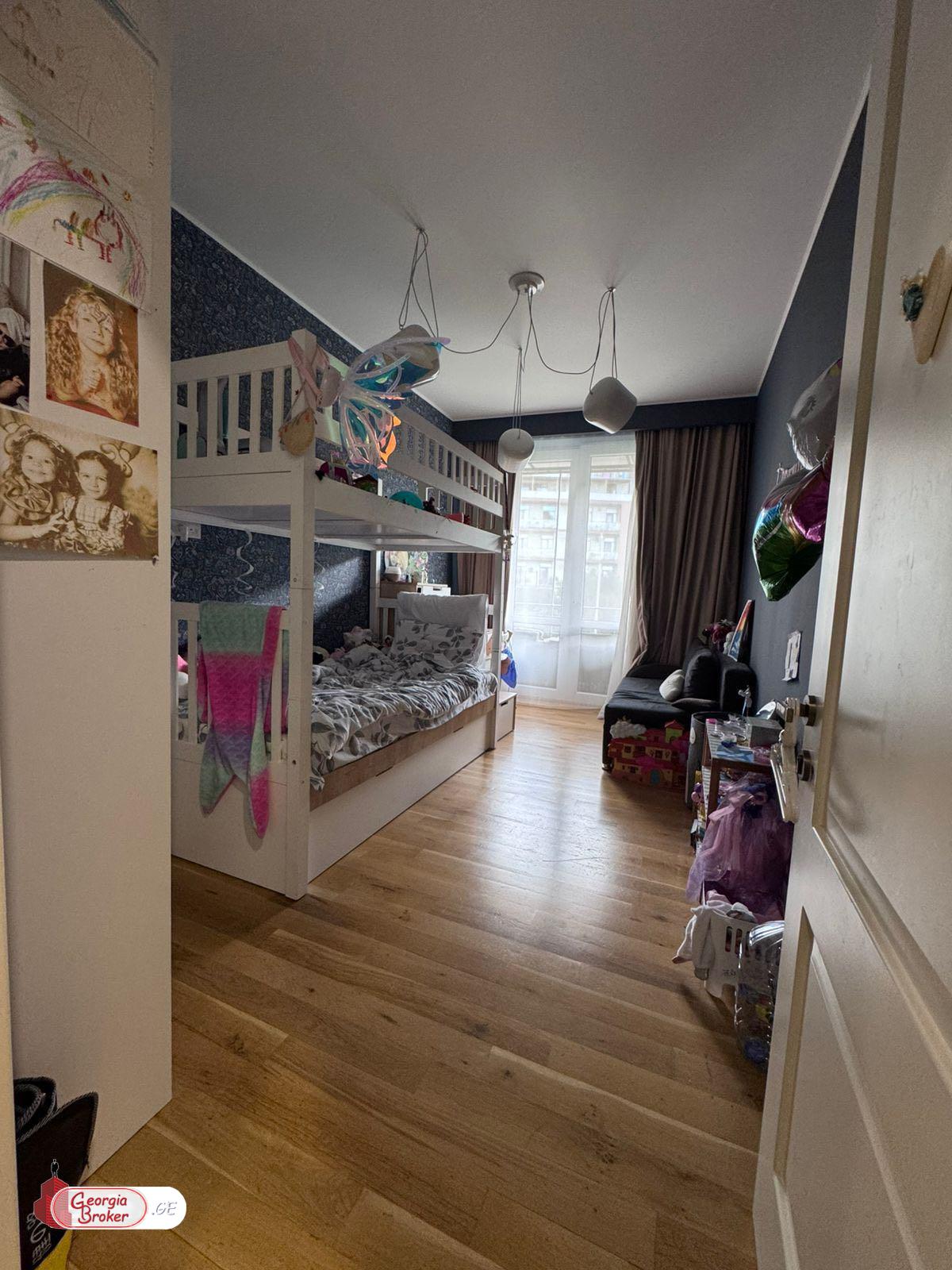 nearly repaired 3-room apartment for sale